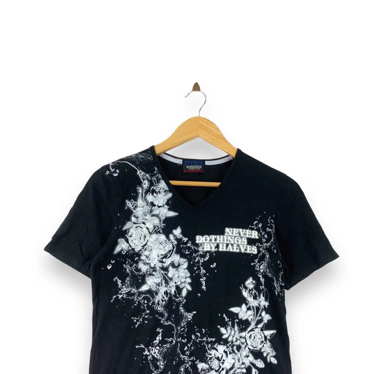 Vintage Vintage NICOLE CLUB FLORAL Collection Tee Shirt Top V Neck Size US S / EU 44-46 / 1 - 2 Thumbnail
