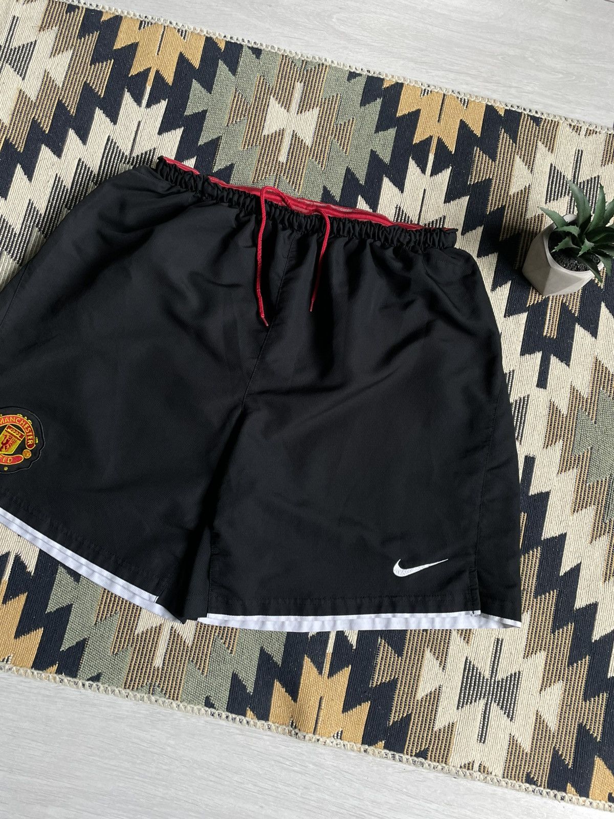 Nike × Vintage Vintage Nike Manchester United Soccer Shorts Size US 36 / EU 52 - 3 Thumbnail