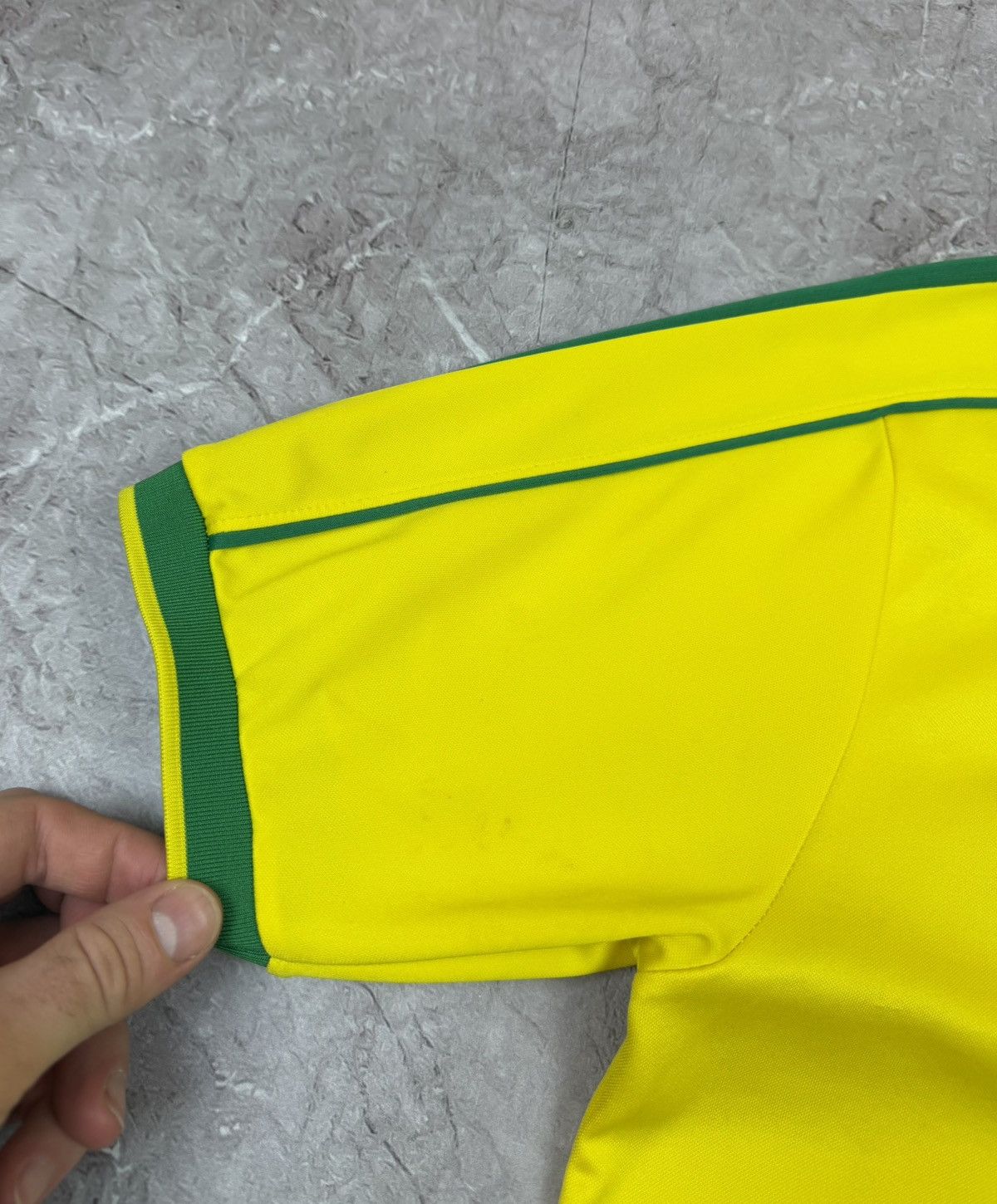 Nike Nike Vintage Brazil Jersey Size M Size US M / EU 48-50 / 2 - 5 Thumbnail