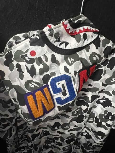 Designer Large Bathing ape shark hoodie Size US L / EU 52-54 / 3 - 5 Thumbnail