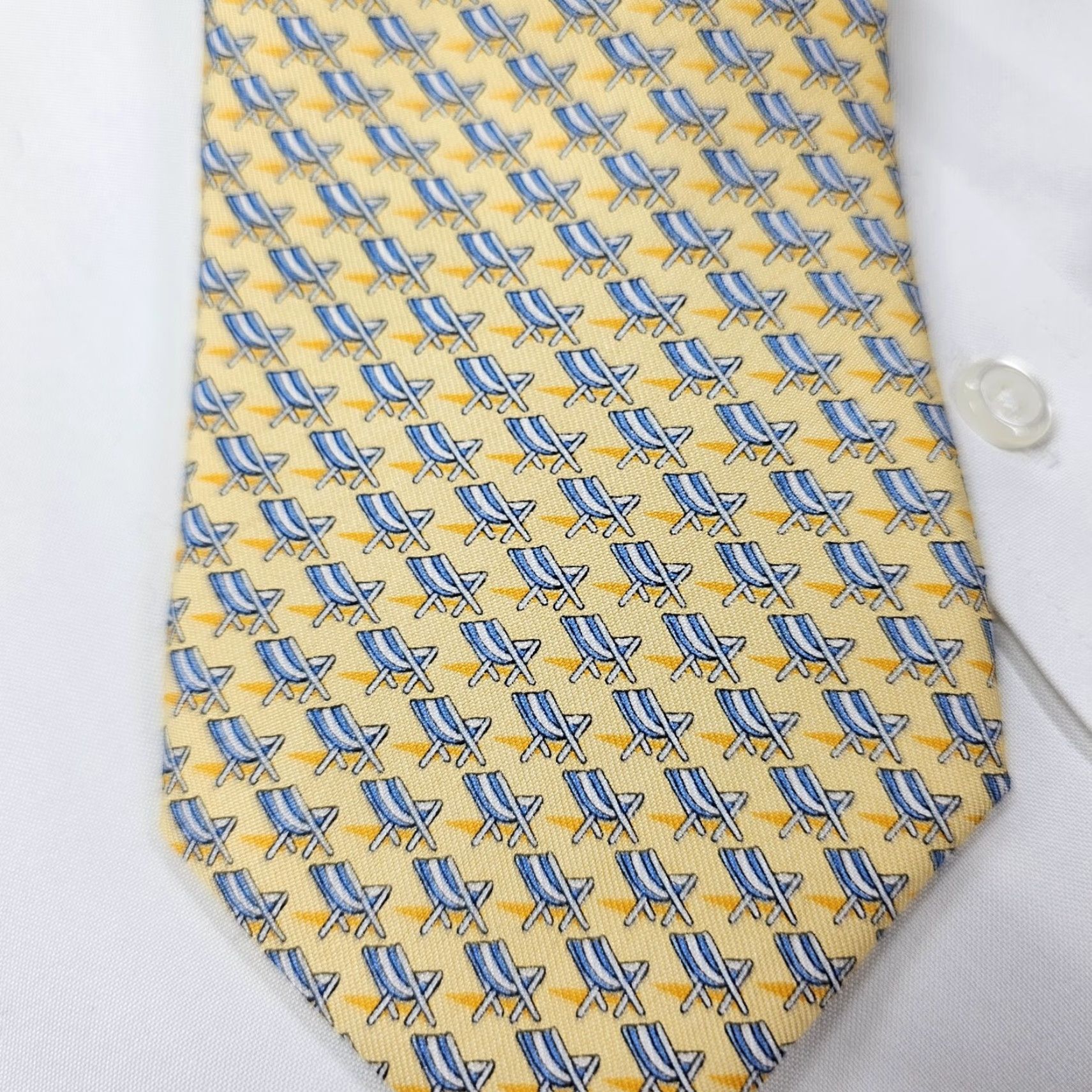 Vineyard Vines Vineyard Vines Necktie Men's Yellow Blue Beach Chairs Handmade Silk USA Tie Size ONE SIZE - 4 Thumbnail