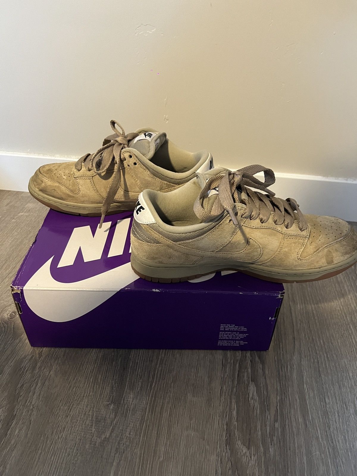 Nike SB Nike SB Dunk Low Pro Beige Size US 9 / EU 42 - 2 Thumbnail