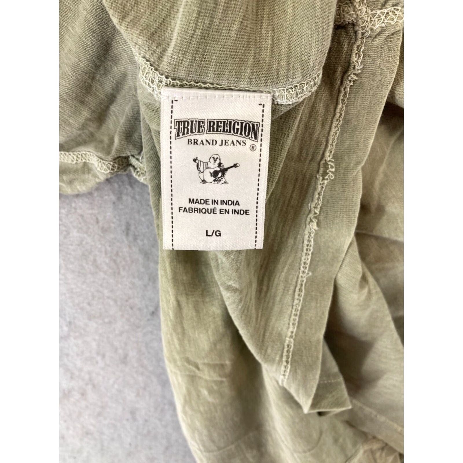 True Religion True Religion Men's T-Shirt Large Green V-Neck Relaxed Fit Solid Classic Designer Size US L / EU 52-54 / 3 - 7 Thumbnail