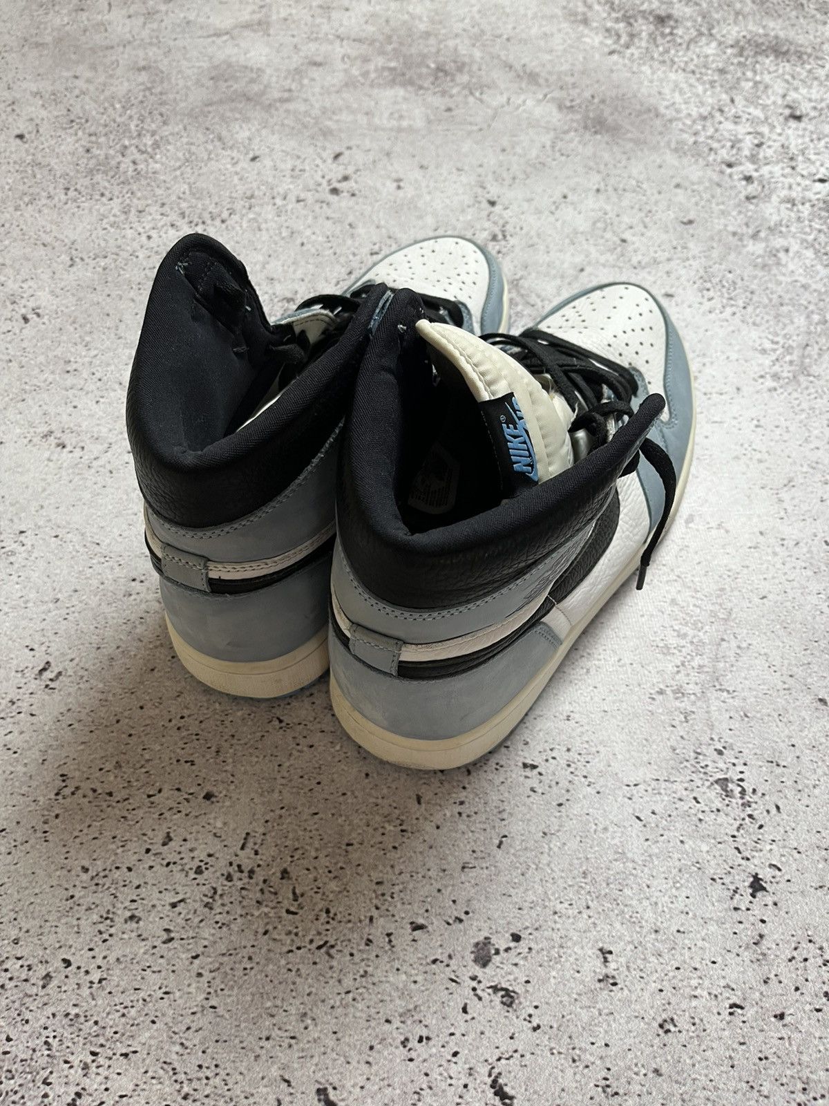 Jordan Brand × Nike Nike Air Jordan 1 Retro High University Blue 555088-134 Size US 10 / EU 43 - 4 Thumbnail