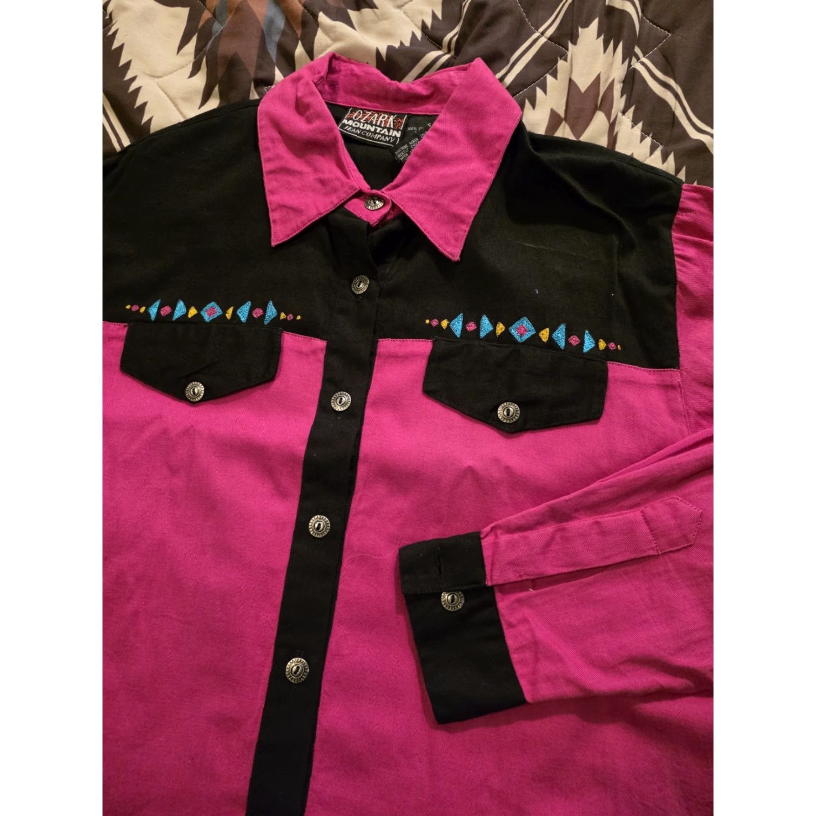 CO VINTAGE Ozark Mountain Jean Co Women's Western Rodeo Button Up Aztec Pink Small Size 28" / US 6 / IT 42 - 2 Thumbnail