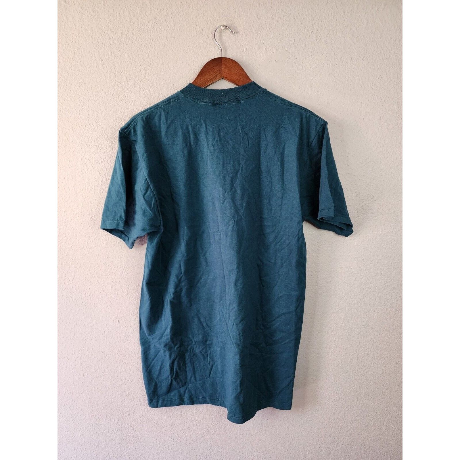 Jerzees Vintage Wolf Shirt Green Jerzees Black Hills T-Shirt Tee 90s Size US L / EU 52-54 / 3 - 6 Thumbnail