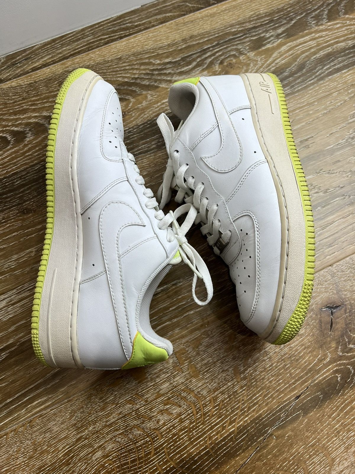 Nike Nike air force 1s white volt sneakes Size US 8.5 / EU 41-42 - 3 Thumbnail