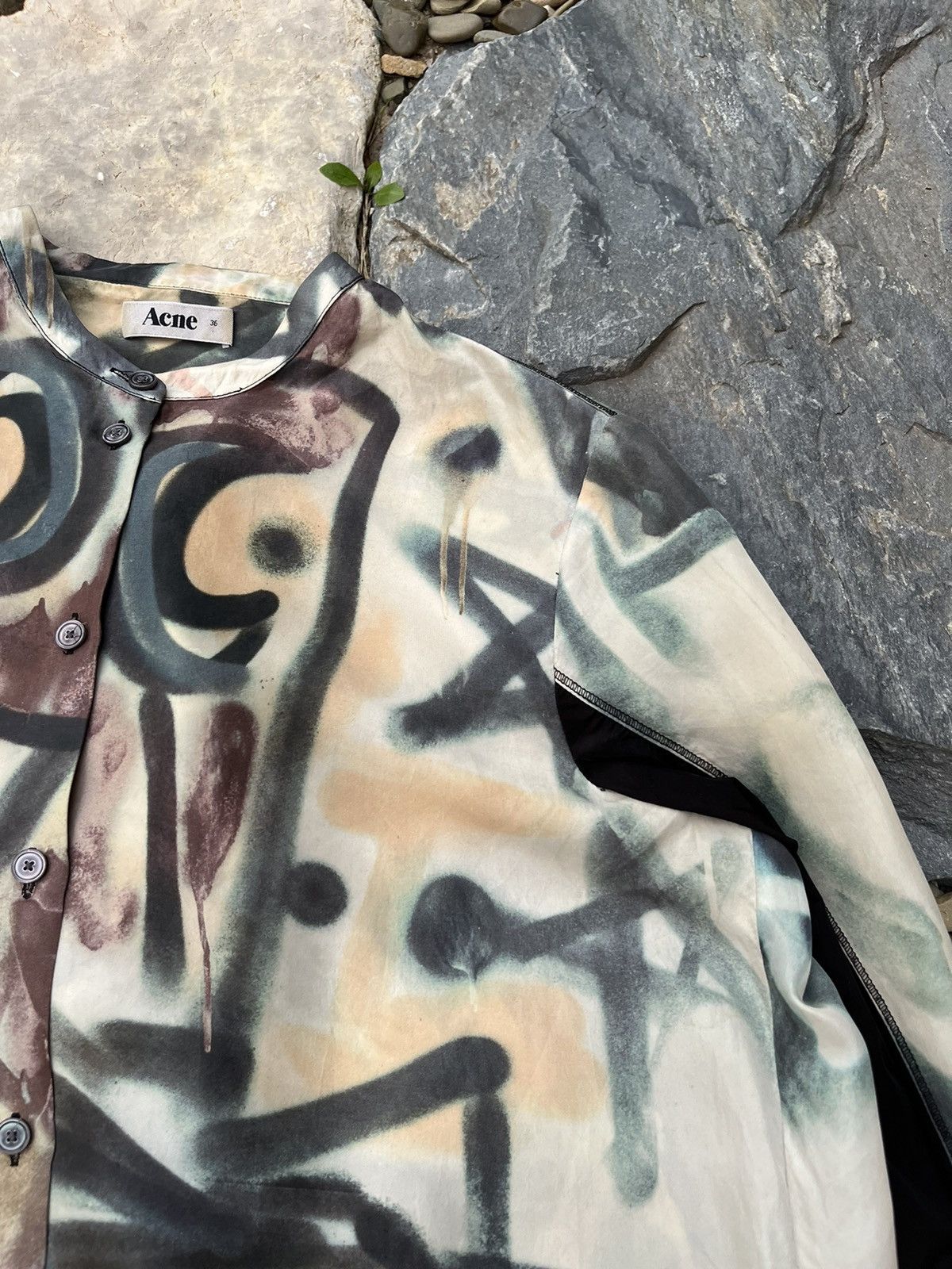 Acne Studios × Vintage Vintage Acne Studios AW10 silk shirt grafiti star full print Size XS / US 0-2 / IT 36-38 - 9 Thumbnail