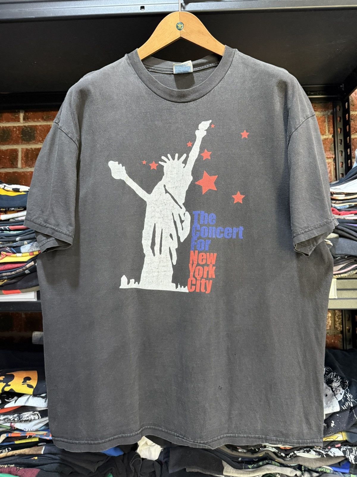 Band Tees Thrashed Vintage 90s The Concert For New York City Sun Faded Size US XL / EU 56 / 4 - 1 Thumbnail