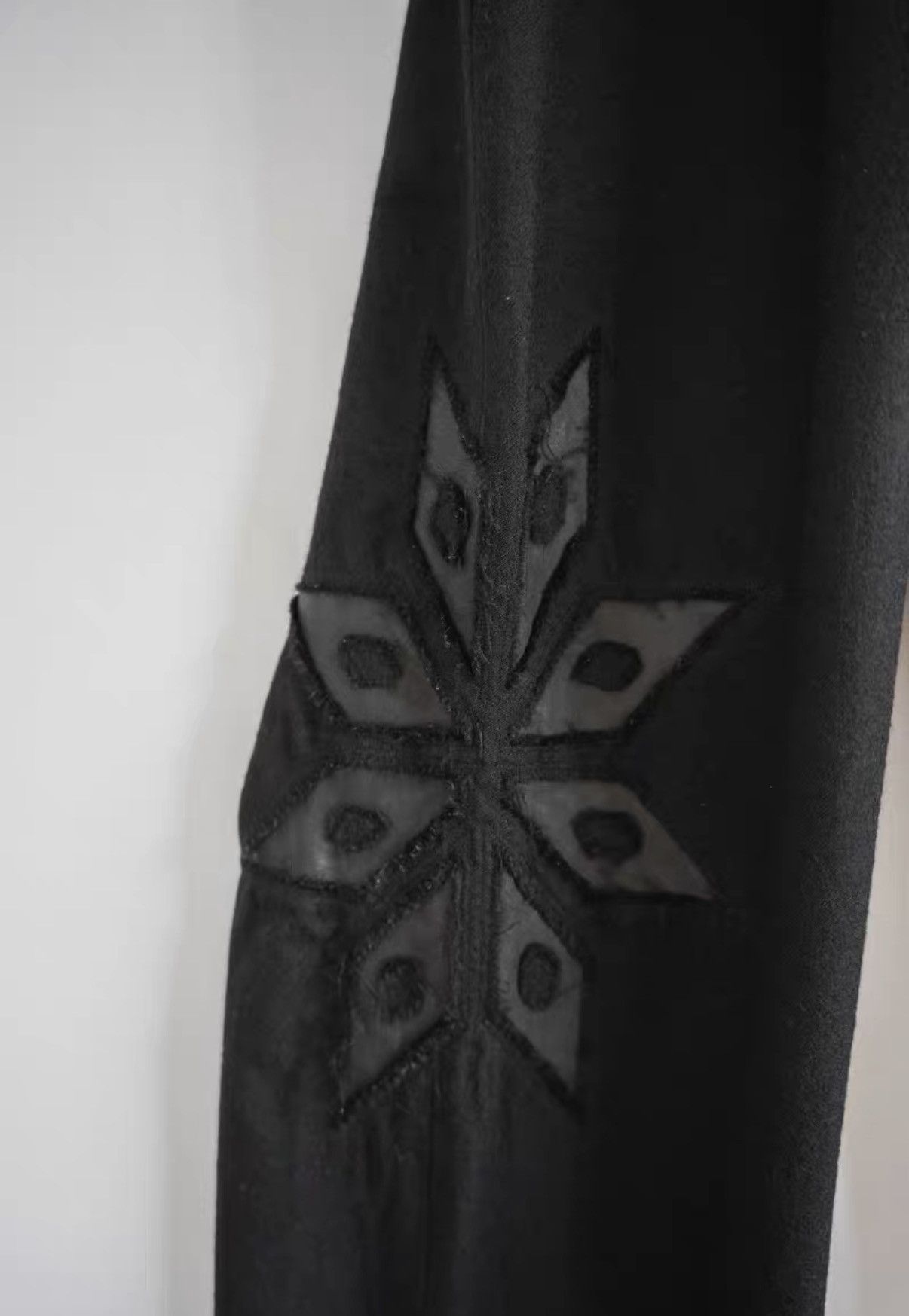 Yohji Yamamoto Yohji Yamamoto 03AW Leather Flower Pants K4 Size US 34 / EU 50 - 3 Thumbnail