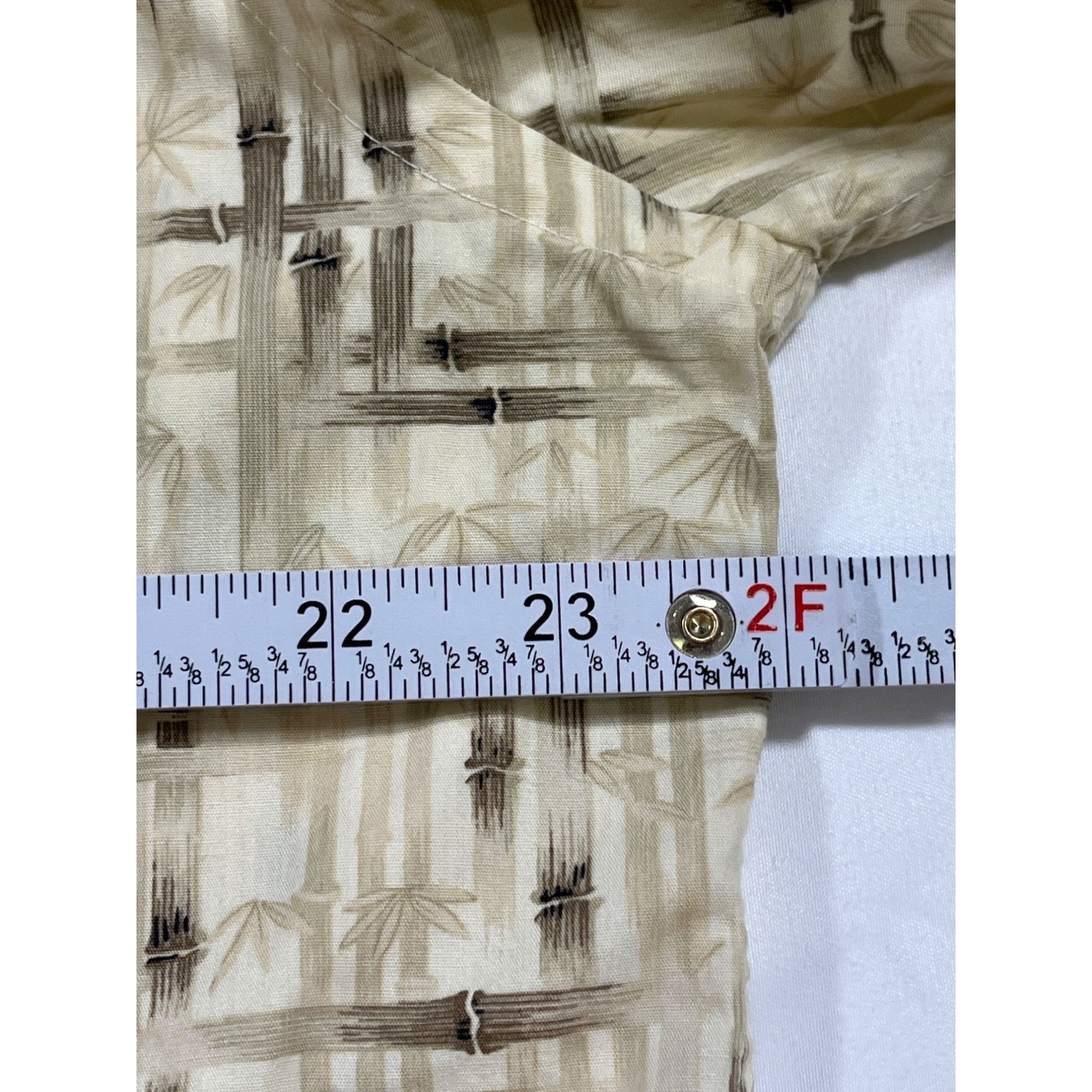 Island Shores Island Shores SKU 7732 Mens Bamboo Print Short Sleeve Button Size US L / EU 52-54 / 3 - 4 Thumbnail