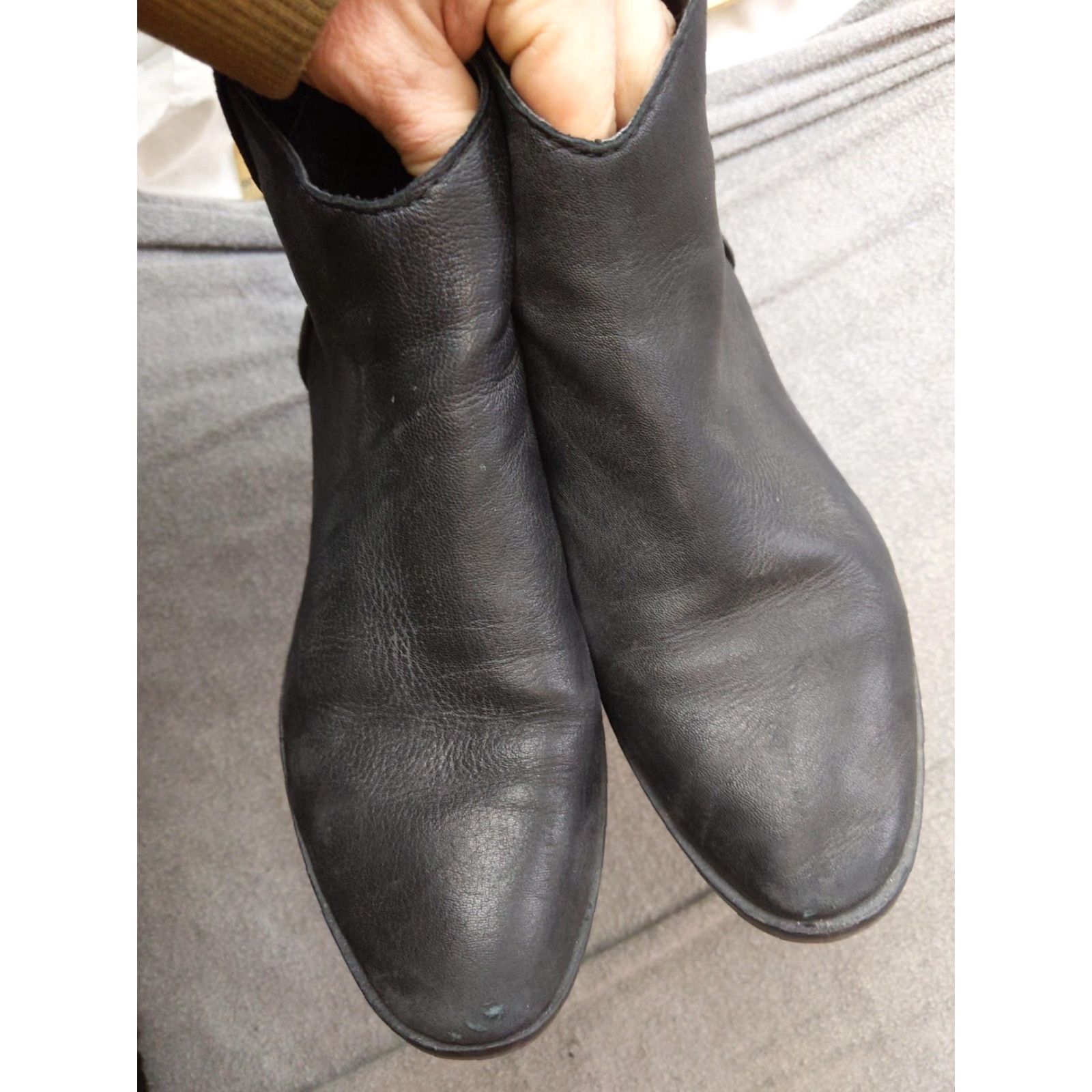 Dolce Vita Dolce Vita Tavin Boots Womens 9.5 Black Leather Ankle Zip Low Heel Booties Size US 10 / IT 40 - 4 Thumbnail
