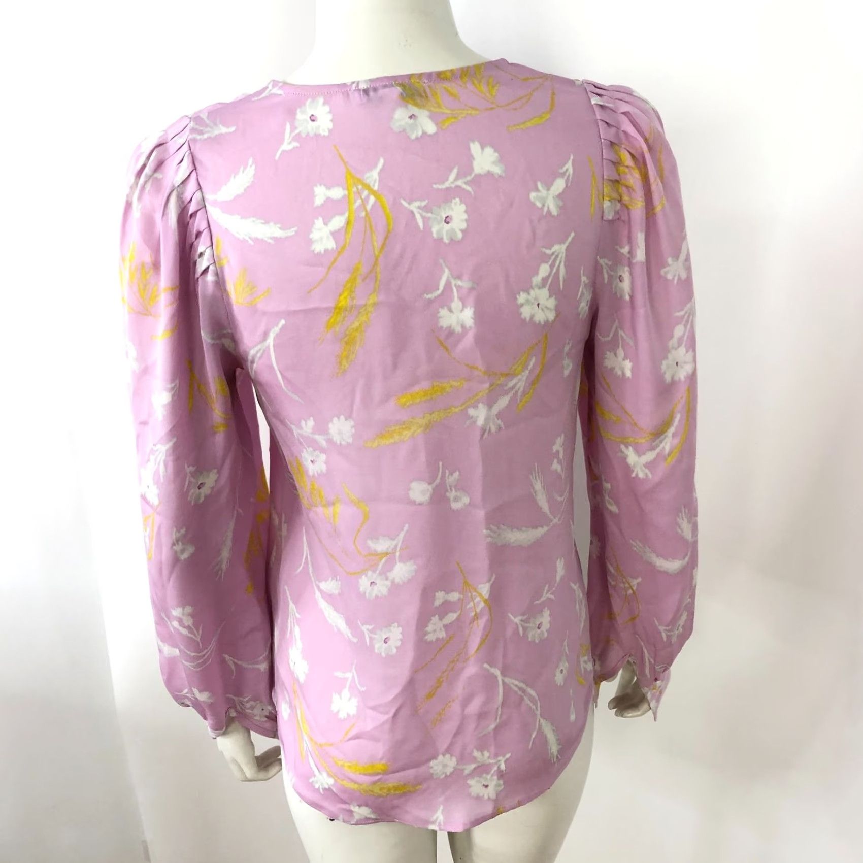 Joie Joie XS 100% Silk Womens Pullover Top Blouse All Over Print Motif Pink MINT Nike? Size XS / US 0-2 / IT 36-38 - 3 Thumbnail