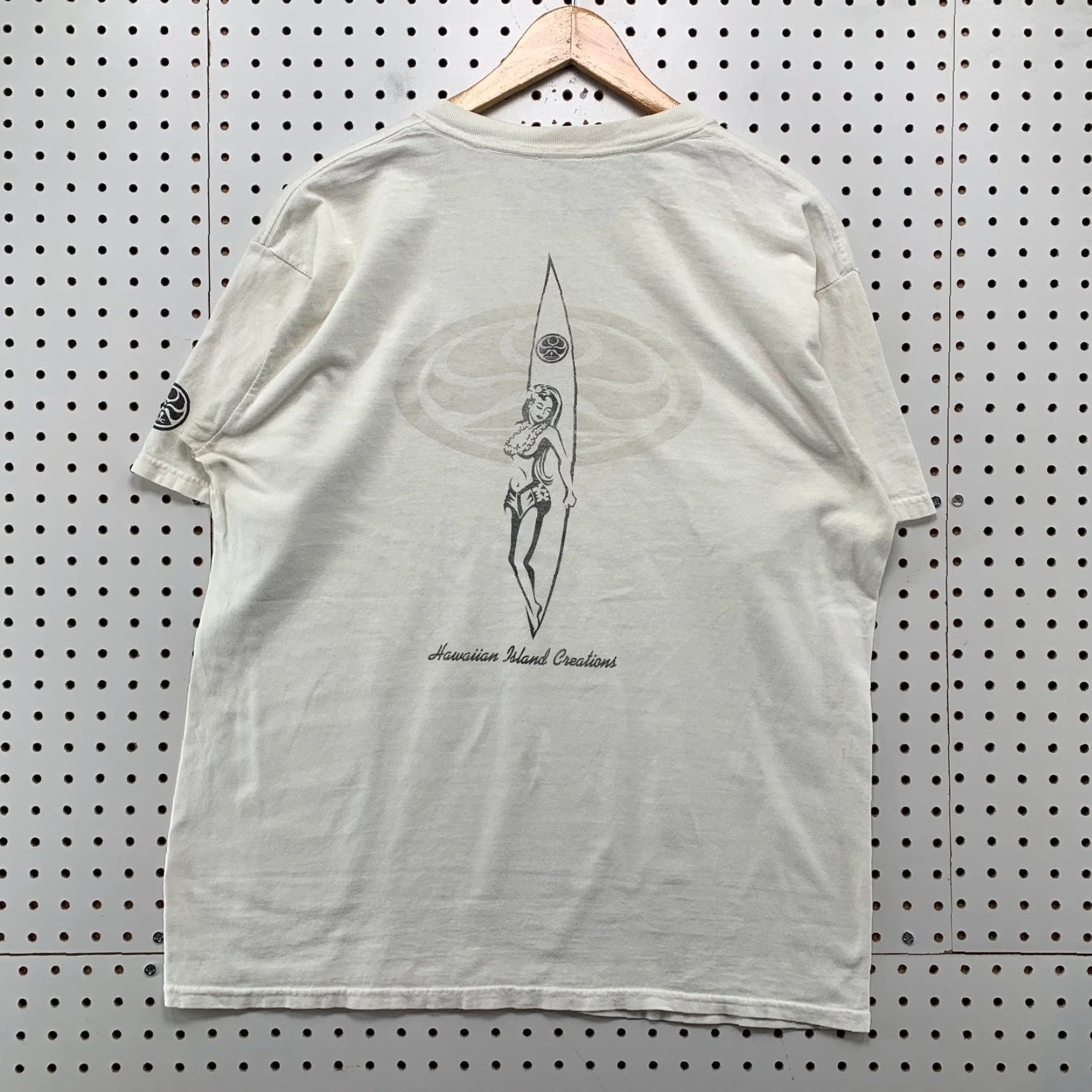 Vintage VINTAGE Hawaiian Island Creations Shirt Mens L White Surf Center Logo 1990s Beach SURF Mens Size US L / EU 52-54 / 3 - 2 Thumbnail