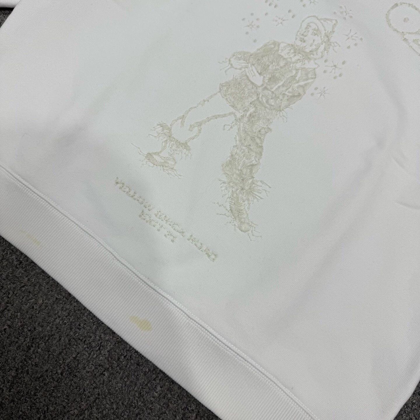 Louis Vuitton LV Wizard of Oz Portrait Emb Hoodie M 95N Stain Size M / US 6-8 / IT 42-44 - 3 Thumbnail