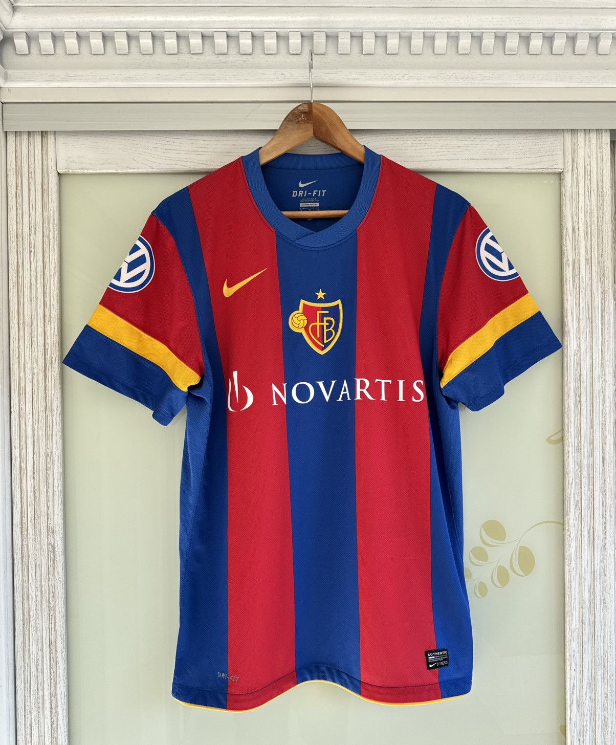Nike Basel 2010-2011 Home Soccer Jersey Football Kit Shirt Size US M / EU 48-50 / 2 - 1 Thumbnail