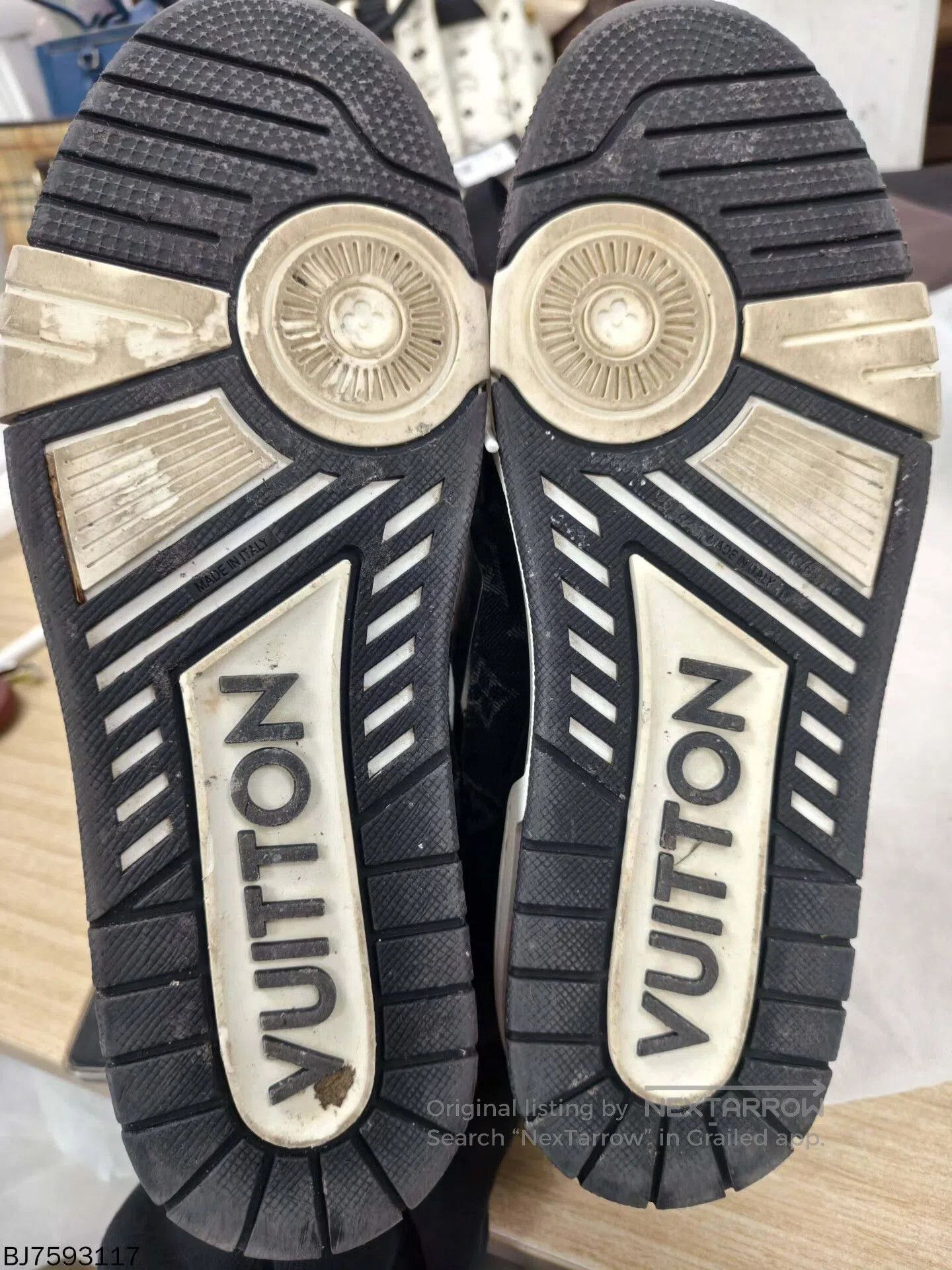 Louis Vuitton louis vuitton trainer low-top sneakers size 9.5. Size US 9.5 / EU 42-43 - 4 Thumbnail