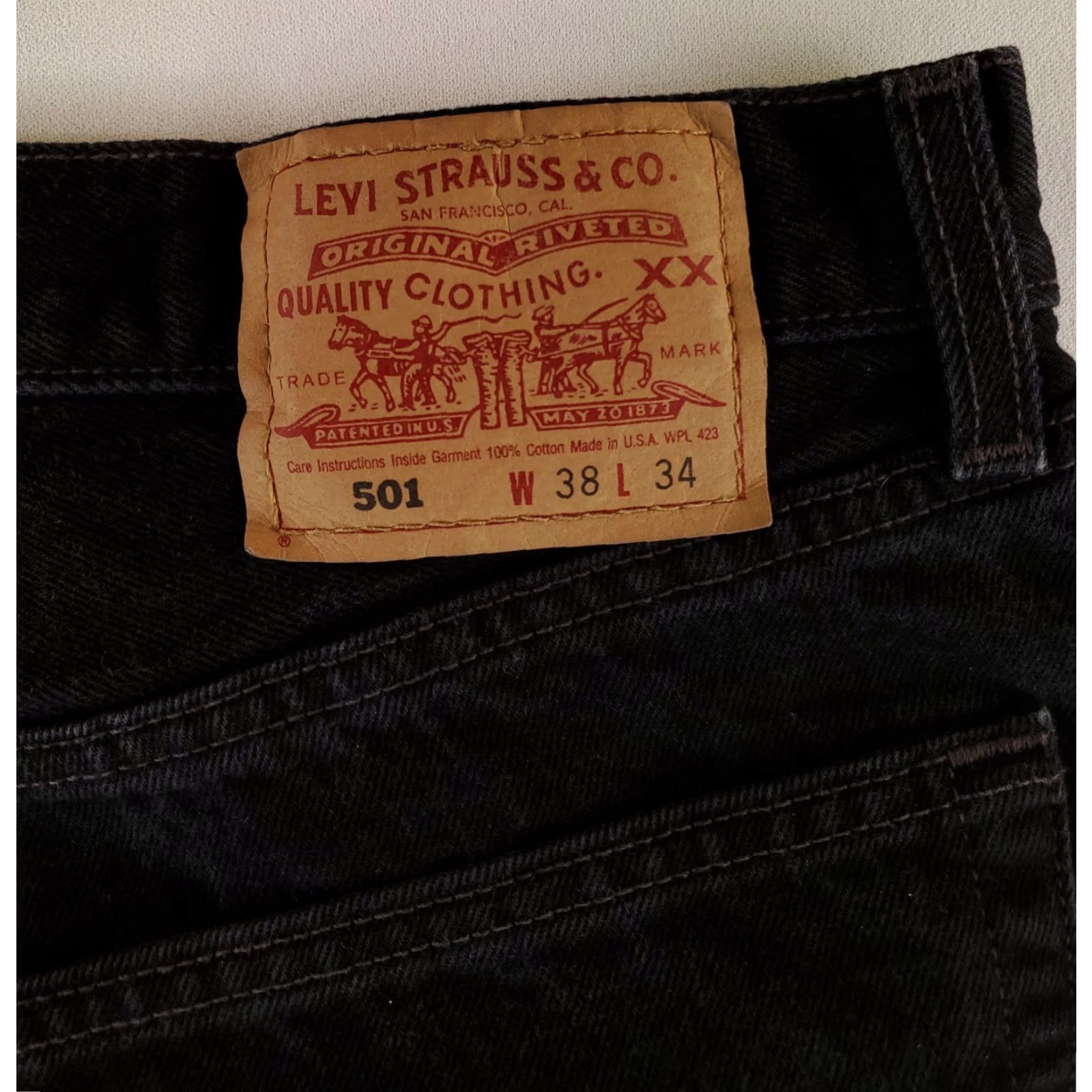 Levi's VINTAGE Levi's 501 Jeans VTG Y2K Black Made USA Mens 36x34 Inseam 34 Straight Jeans Mens Black 501 VTG Y2K Made USA Size US 36 / EU 52 - 3 Thumbnail