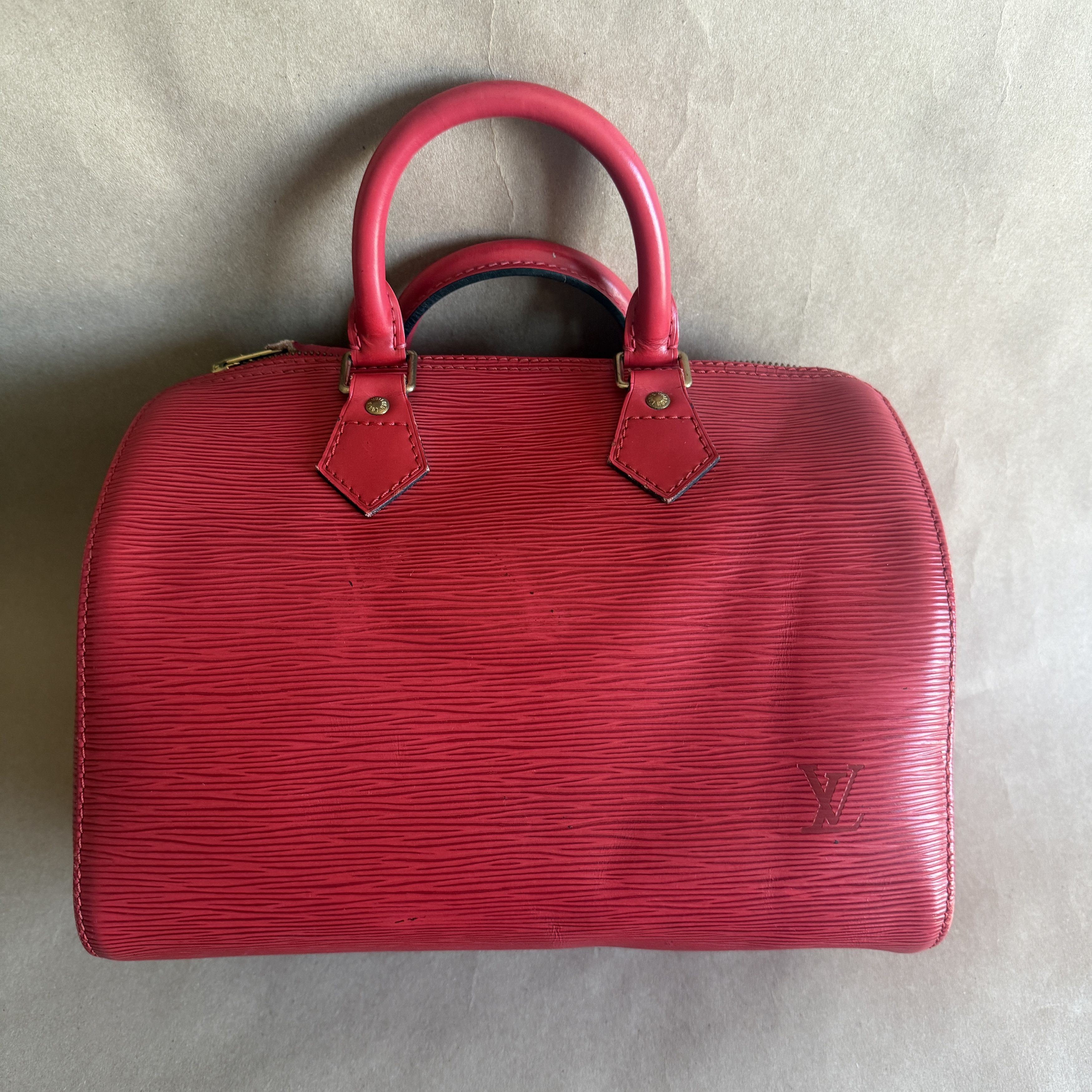 Louis Vuitton Louis Vuitton Speedy 25 in Epi Leather Size ONE SIZE - 9 Thumbnail