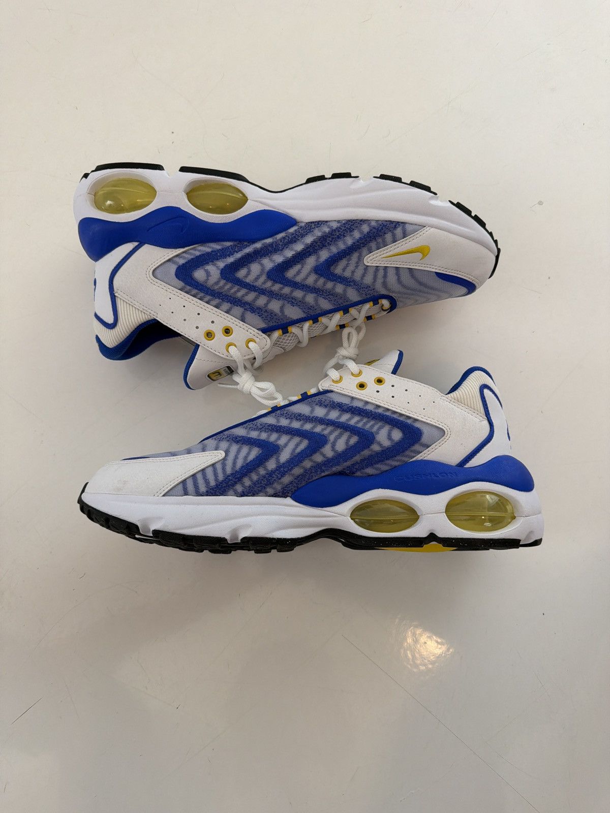 Nike Nike Air Max Tw 1 Size US 12 / EU 45 - 2 Thumbnail