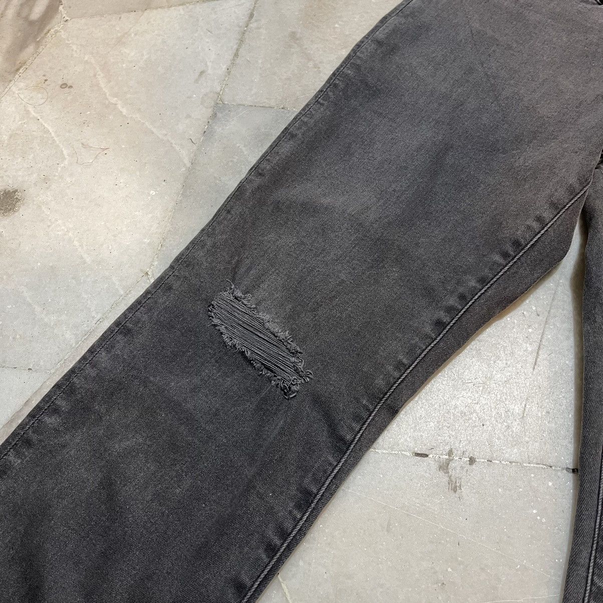 GU × Japanese Brand × Undercover GU X UNDERCOVER Faded Ripped Jeans Size US 30 / EU 46 - 4 Thumbnail