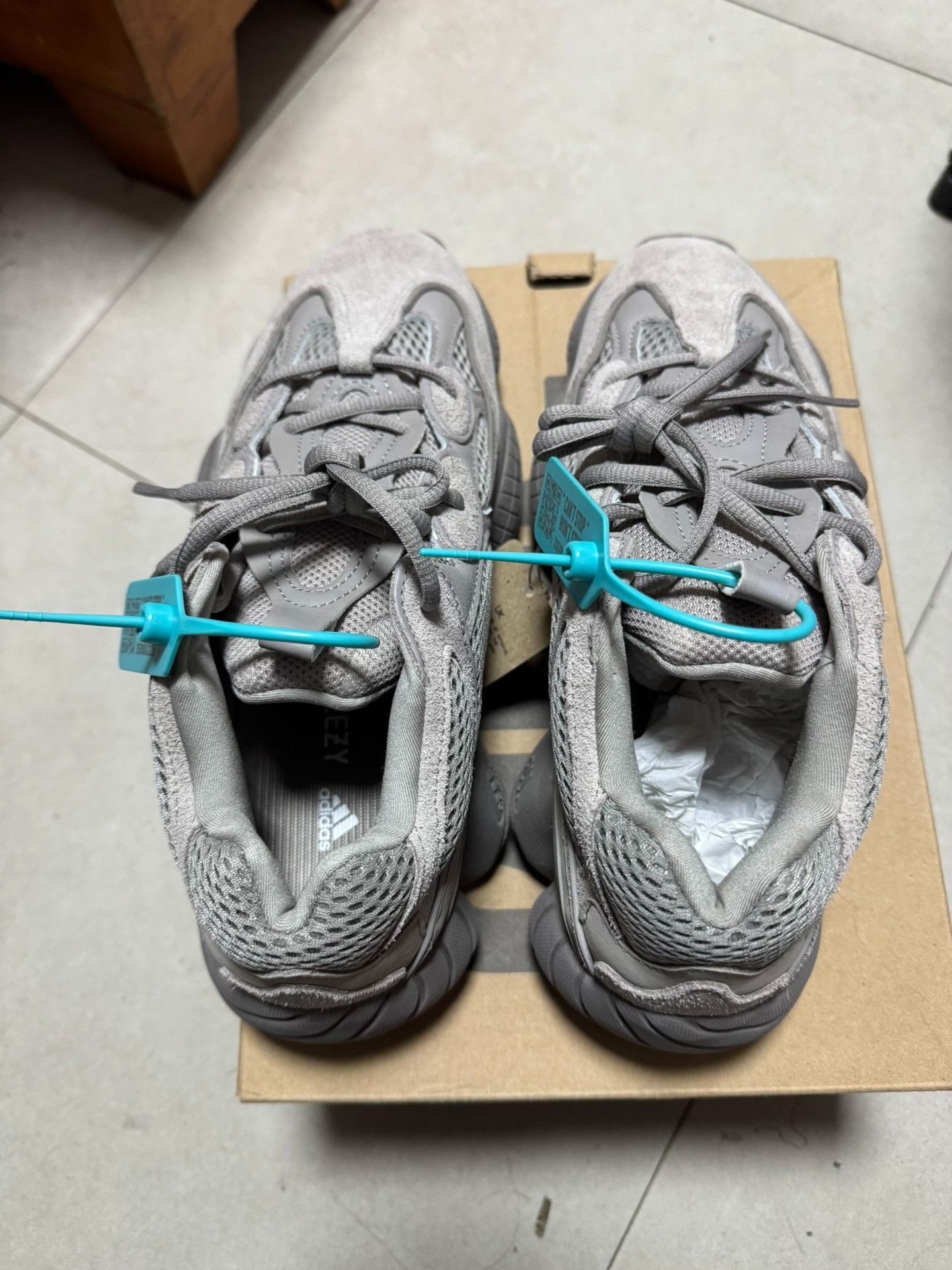 Adidas Adidas YEEZY500 Gray Lowtop Sneakers 42 Men Size US 9 / EU 42 - 1 Thumbnail