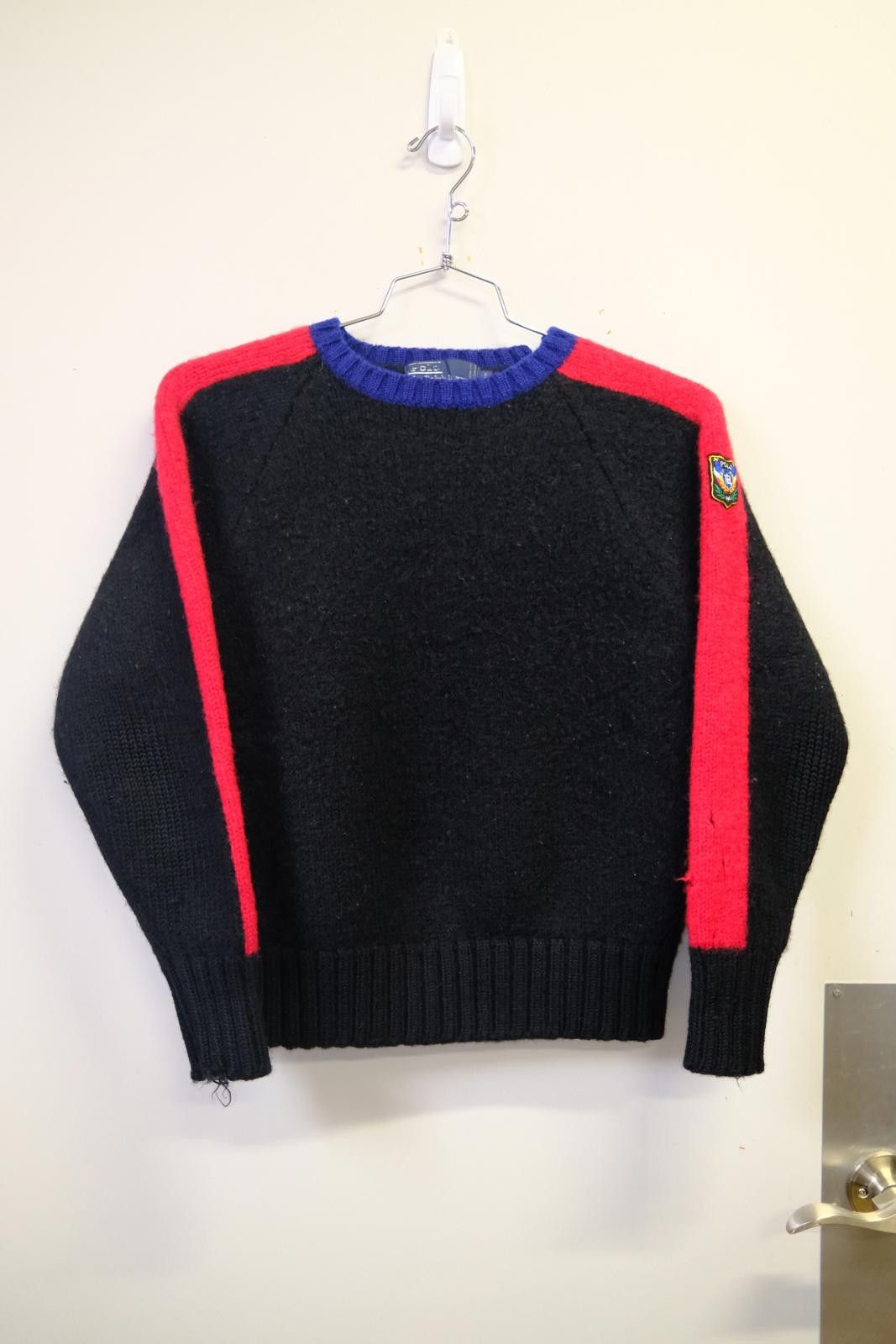 Polo Ralph Lauren 90's Polo Ralph Lauren Crest Logo Shoulder Sweater Size M / US 6-8 / IT 42-44 - 1 Thumbnail