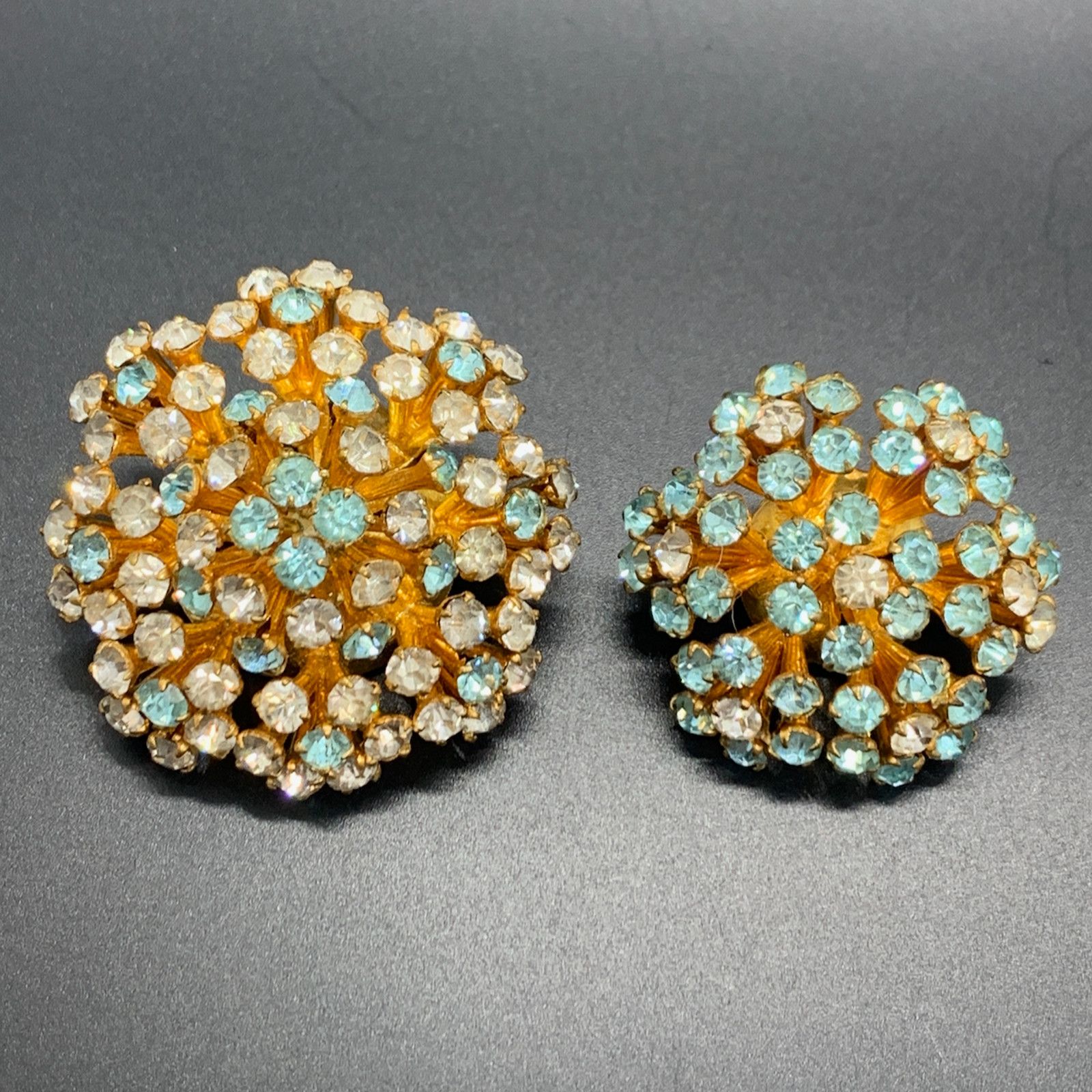 Other Czechoslov Vintage Gold Tone Blue Rhinestone Brooch Set Size ONE SIZE - 6 Thumbnail