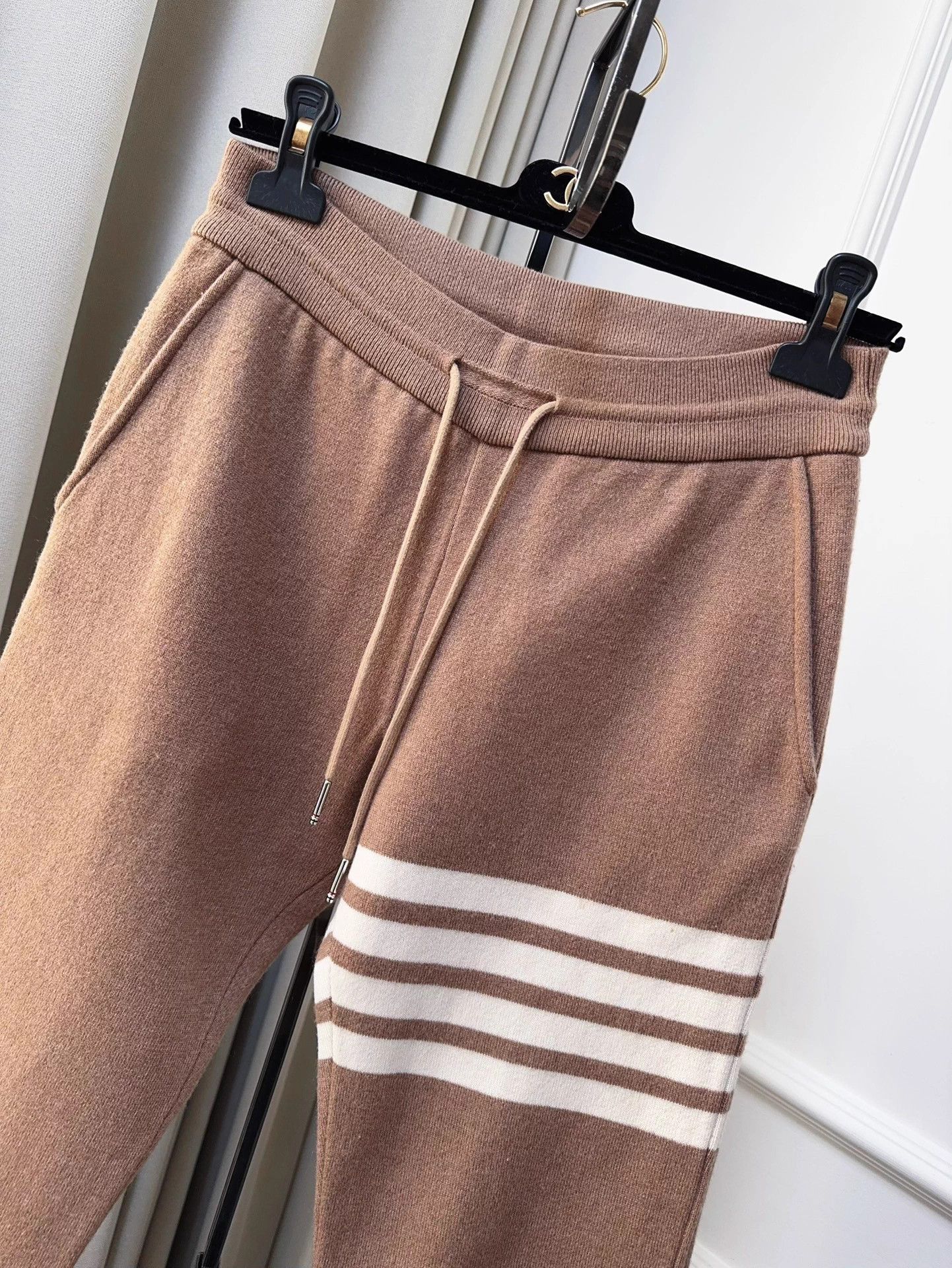 Thom Browne Thom Browne Camel 4-bar track pants 38 like new Size 27" / US 4 / IT 40 - 3 Thumbnail