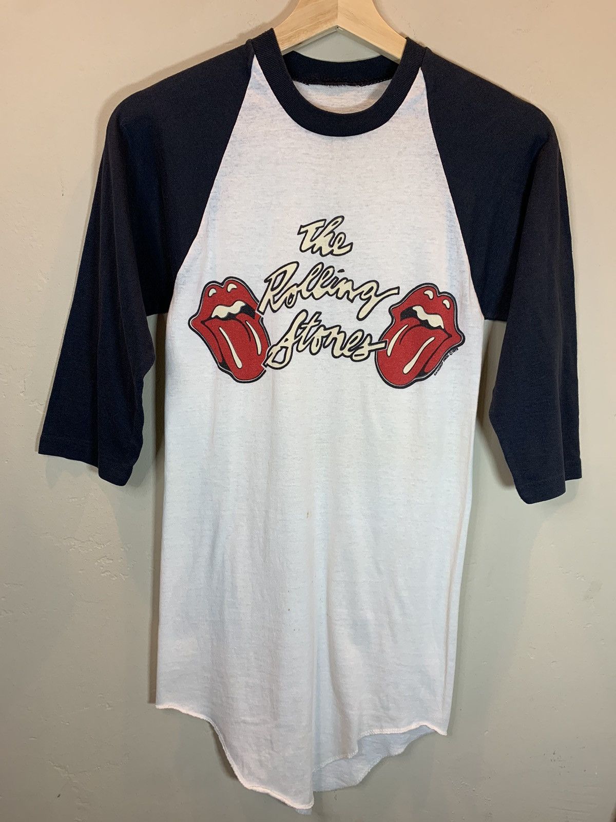 Band Tees × The Rolling Stones × Vintage *RARE* Vintage 70’s Rolling Stones Lips Single Stitch Shirt Size US S / EU 44-46 / 1 - 1 Thumbnail