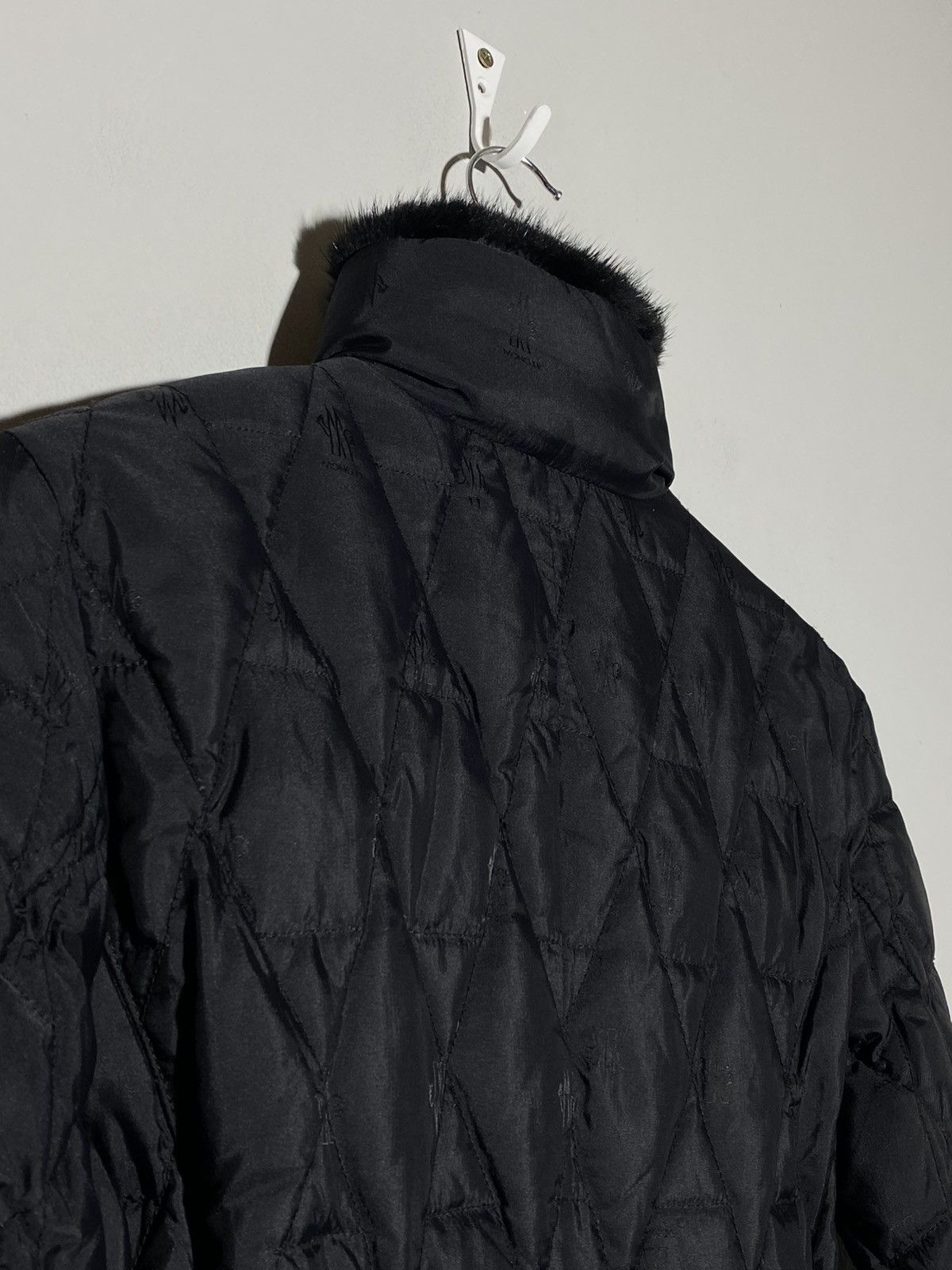 Moncler Moncler Down Filled Monogram Jacket with Fur Details Size S / US 4 / IT 40 - 20 Thumbnail