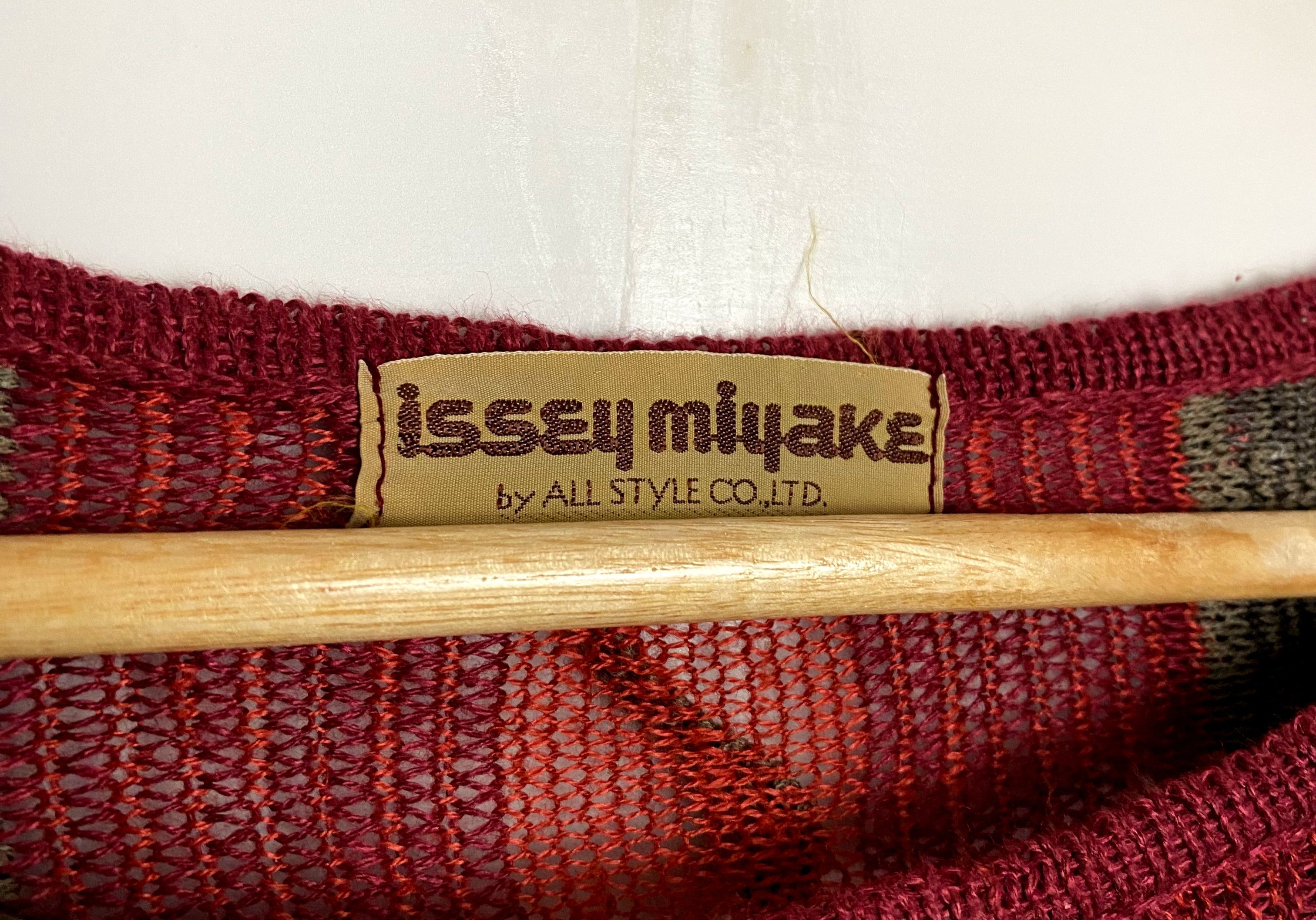 Issey Miyake × Japanese Brand × Vintage Vintage Rare Issey Miyake Knit Size US L / EU 52-54 / 3 - 8 Thumbnail