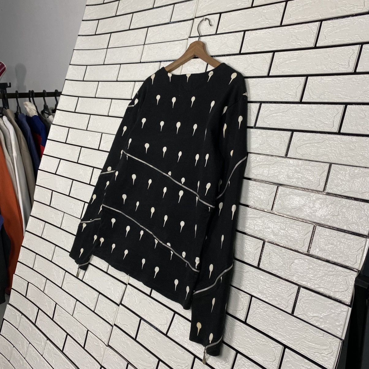 Japanese Brand 📌Sweatshirt Polkadot Design Hirohiko Araki Issey Miyake Size US M / EU 48-50 / 2 - 11 Thumbnail
