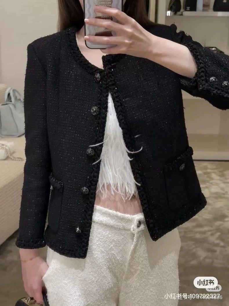 Chanel Chanel 25s black glitter classic round-neck braided jacket Size XS / US 0-2 / IT 36-38 - 8 Thumbnail