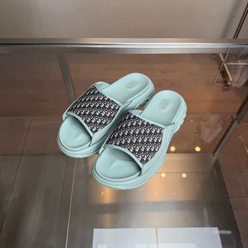 Dior Dior Mint Green SlipOn Sandals Size 41-2506 Size US 9.5 / IT 39.5 - 2 Thumbnail