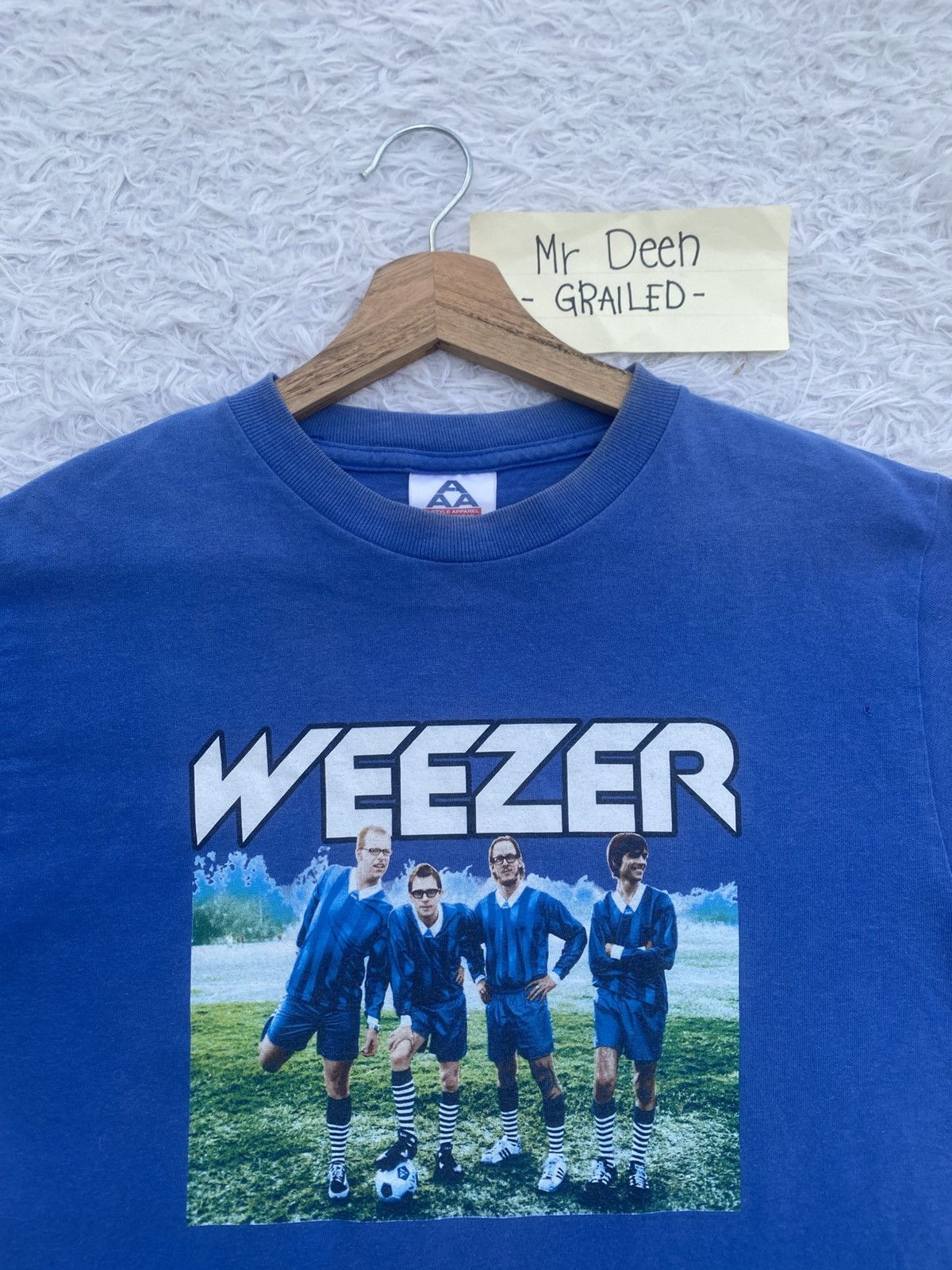 Band Tees Rare Vintage 2000s Weezer Japan Tour Tshirt Size US S / EU 44-46 / 1 - 5 Thumbnail