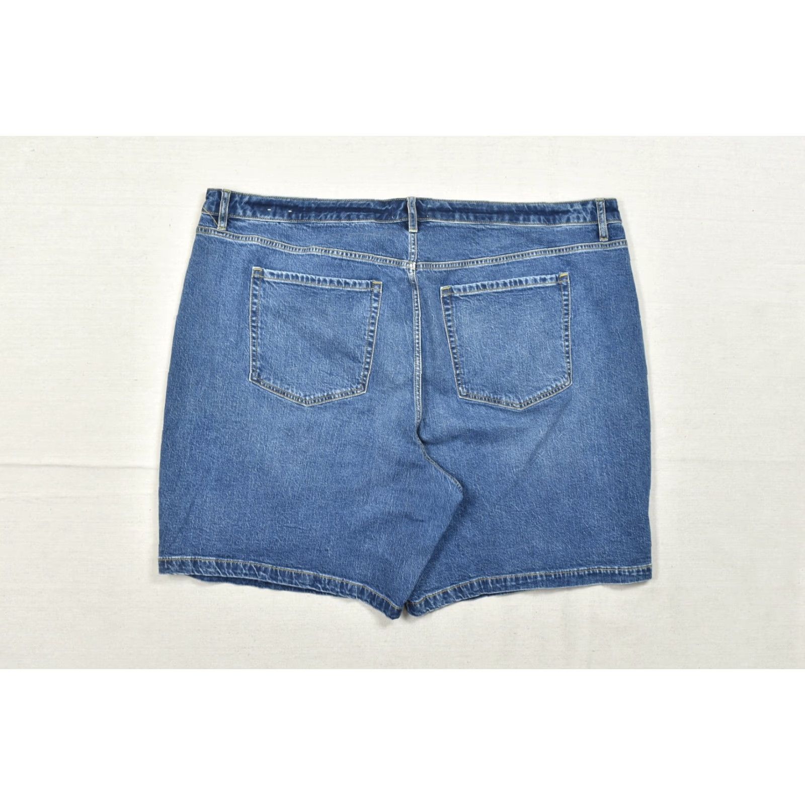 Vintage Lane Bryant Blue Denim Mid-Rise Boyfriend Bermuda Shorts 26 Plus Cotton Blend Flat Front 5-Pocket Buttons Casual Women's Summer Blue Denim Size 26" / US 2 / IT 38 - 3 Thumbnail