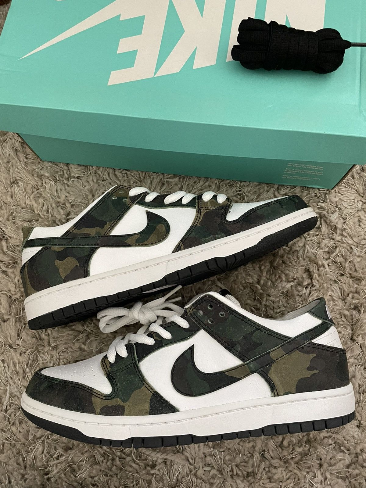 Nike SB Nike Zoom Dunk Low SB Pro Camo Size US 10 / EU 43 - 2 Thumbnail