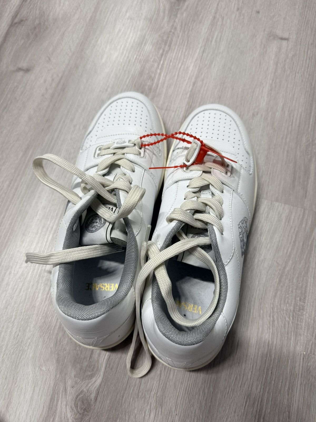 Versace Versace Medusa Sneaker Size US 8 / EU 41 - 2 Thumbnail