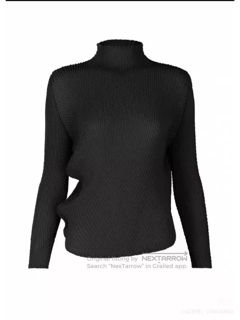 Issey Miyake Issey Miyake Black fish scale top Size M / US 6-8 / IT 42-44 - 1 Thumbnail