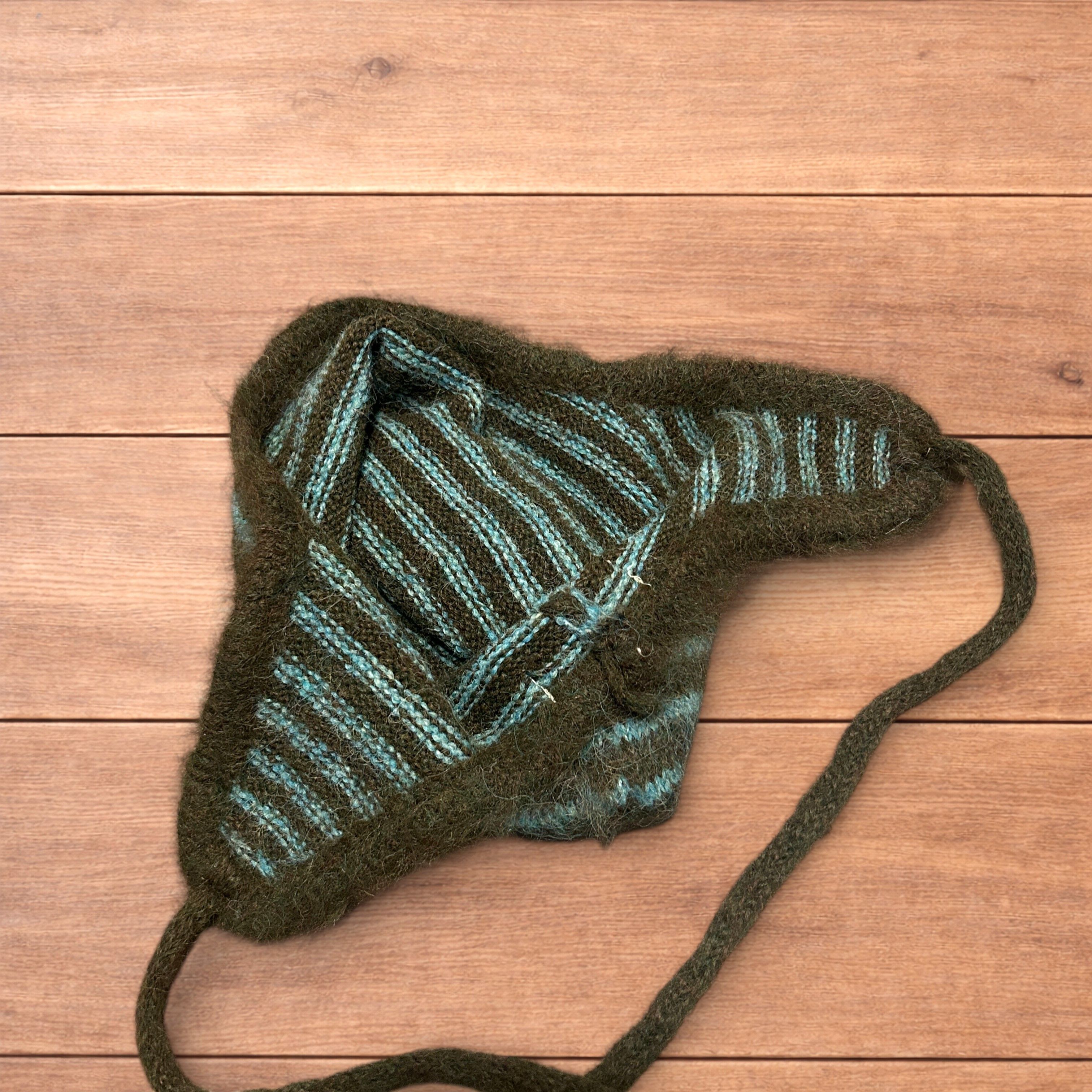 Japanese Brand Vintage style knitted ear flap hat bonnet in green/brown. Size ONE SIZE - 3 Thumbnail