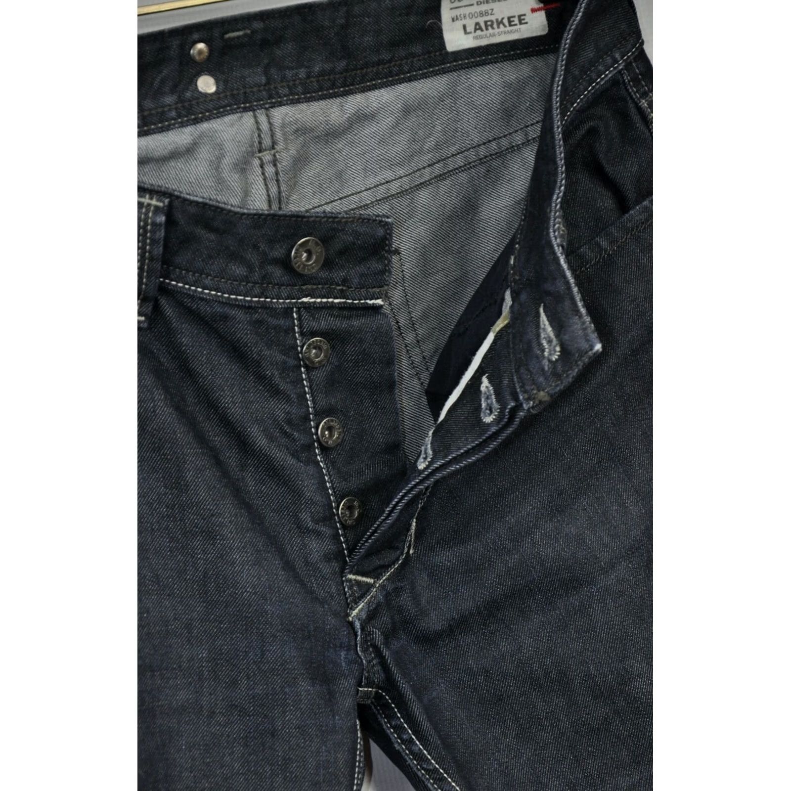 Diesel DIESEL LARKEE 0088Z REGULAR STRAIGHT Jeans Men W31/L30 Black 100% Cotton Made in Italy Size US 31 - 6 Thumbnail
