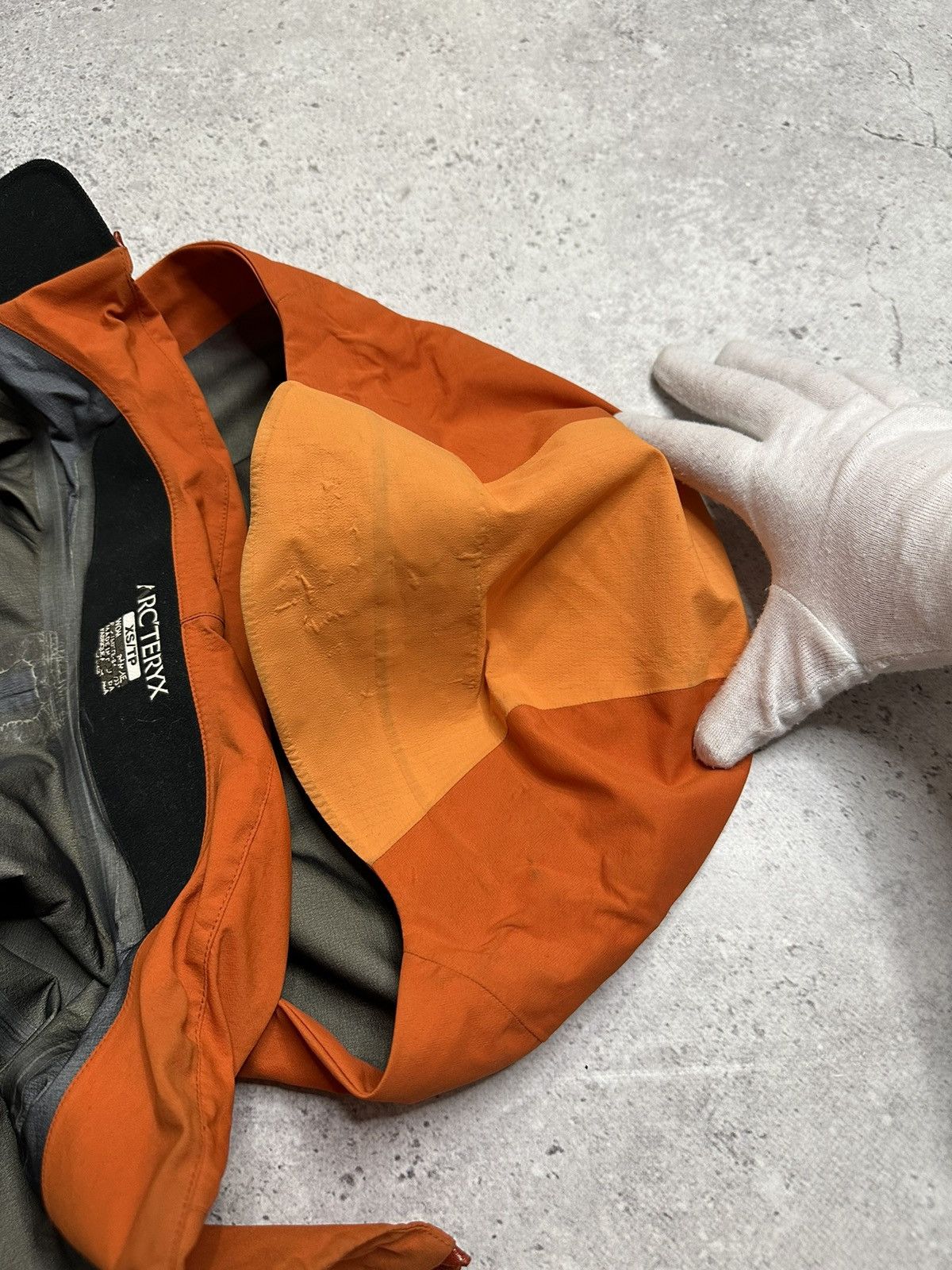 Arc'teryx Arc'teryx SideWinder Gore-Tex Pro Shell Orange Recco Jacket Size XS / US 0-2 / IT 36-38 - 19 Thumbnail