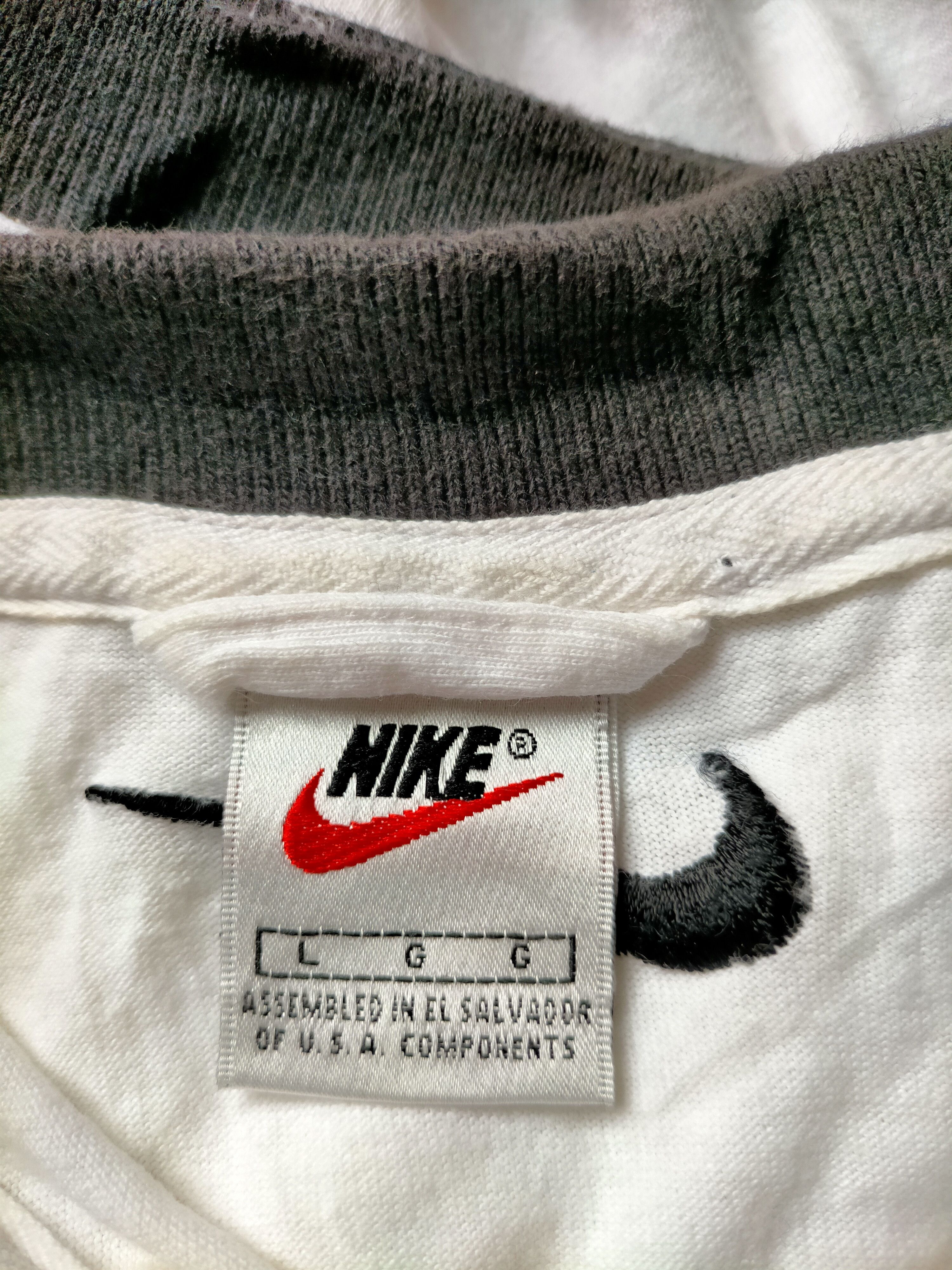 Nike Vintage 90s Nike Center Swoosh Embroidered Button ups shirt Size US L / EU 52-54 / 3 - 13 Thumbnail