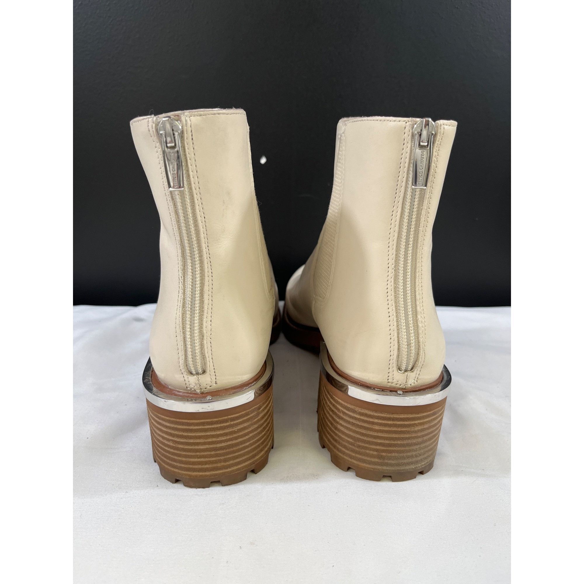 Vince Camuto Vince Camuto Kelivena Women's White Shoes/Boots Size 11W SKU Size US 11 / IT 41 - 4 Thumbnail