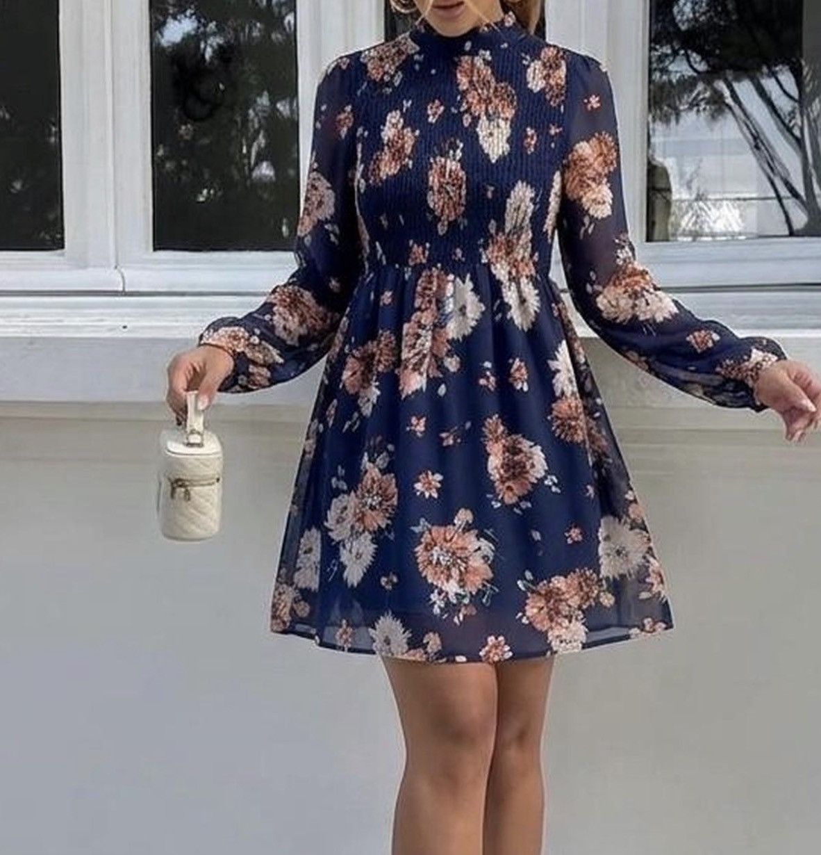 Other AS U WISH NAVY FLORAL SMOCKED MINI DRESS Size S / US 4 / IT 40 - 3 Thumbnail