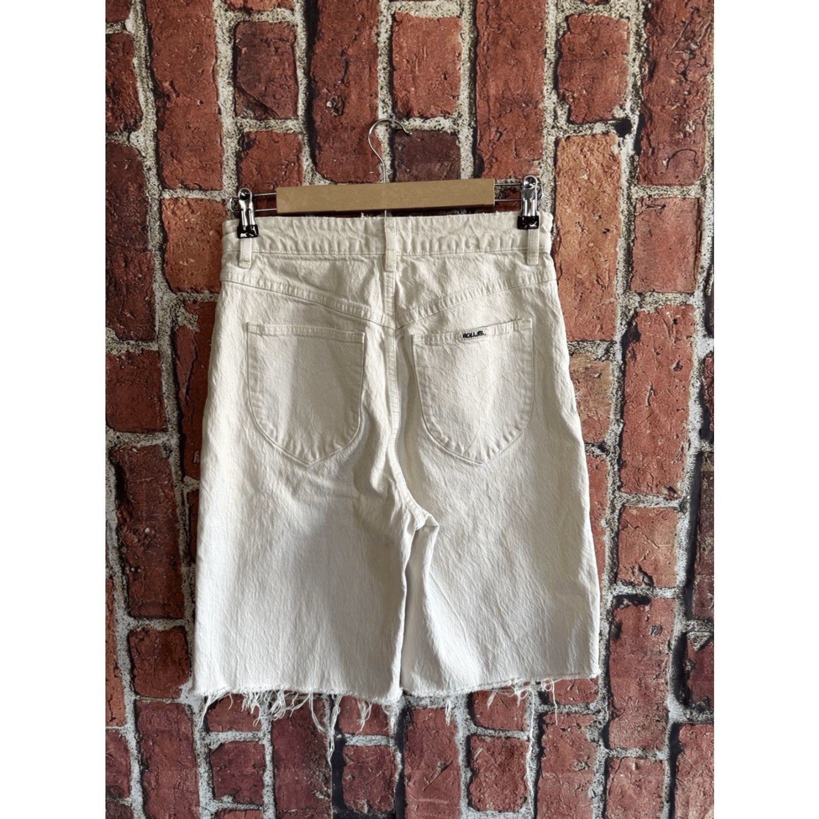 Vintage VINTAGE Rollas Womens White Wide Leg High Rise Shorts Size 28 (Regular) Adults Women White Wide Leg High Rise Shorts 28 Size 28" / US 6 / IT 42 - 2 Thumbnail