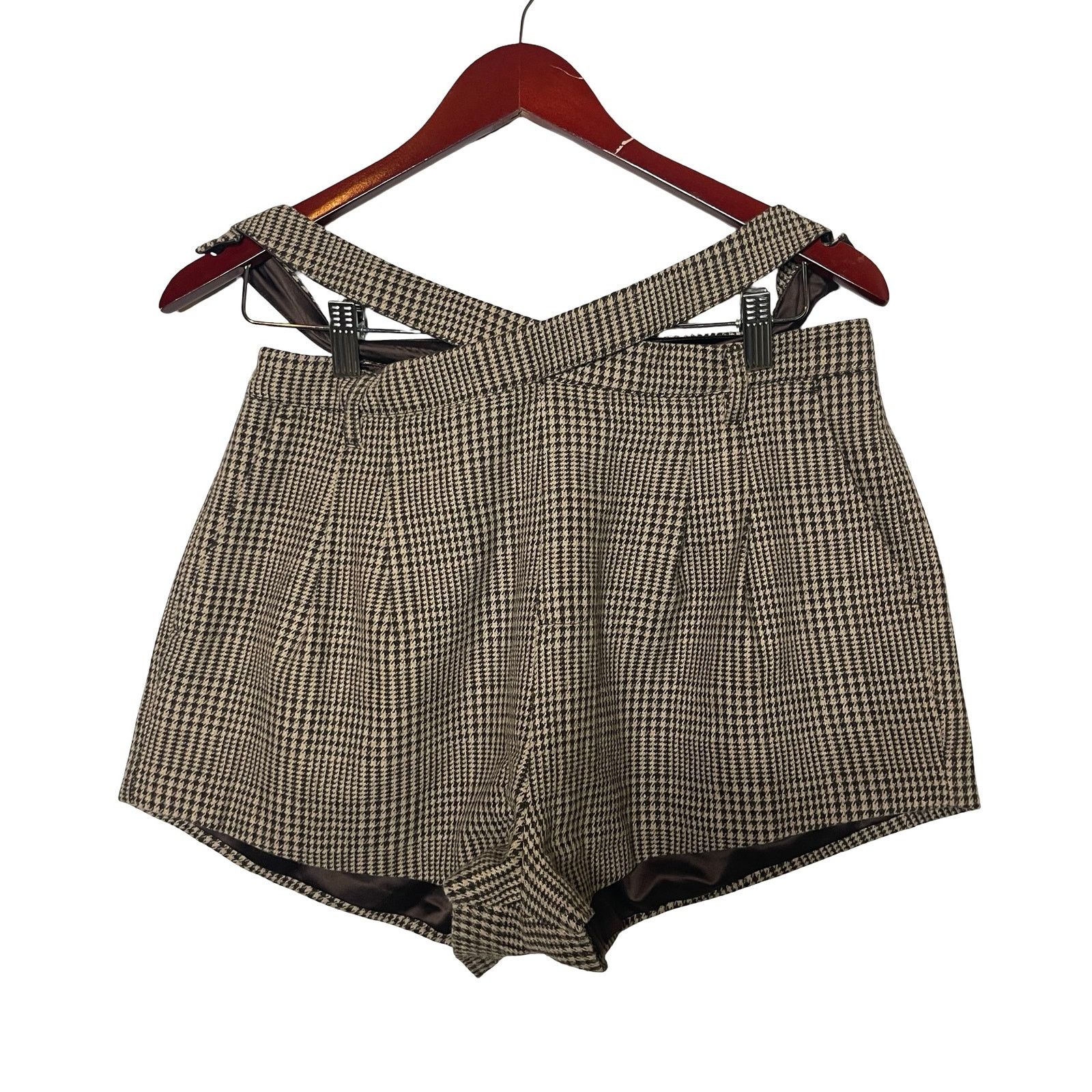 REVOLVE OSIS STUDIO x REVOLVE Nara Shorts in Brown Sz M Size 28" / US 6 / IT 42 - 2 Thumbnail
