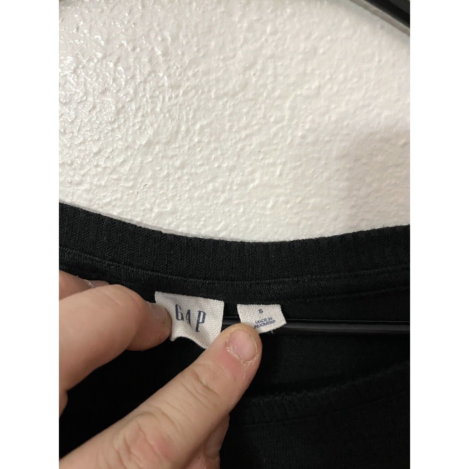 Gap GAP Raglan Long Sleeve Pullover Sweatshirt Black Size S Polyester Rayon Spandex Logo Casual Preppy Womens Size S / US 4 / IT 40 - 2 Thumbnail