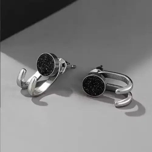 Jewelry × Vintage Hook Paw Stud Earrings for Men Size ONE SIZE - 4 Thumbnail